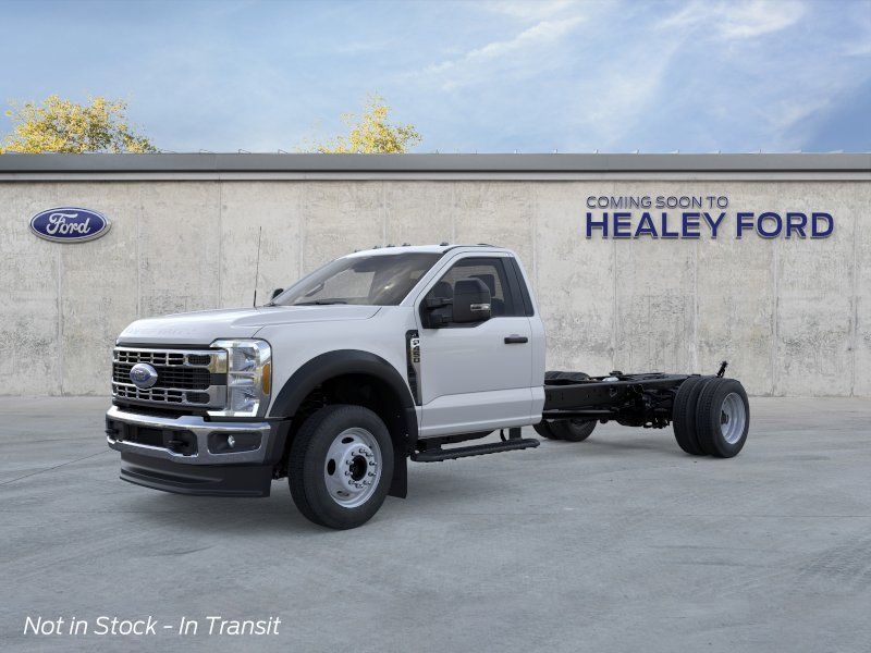Photo view of 2026 Ford Super Duty F-450 DRW in White