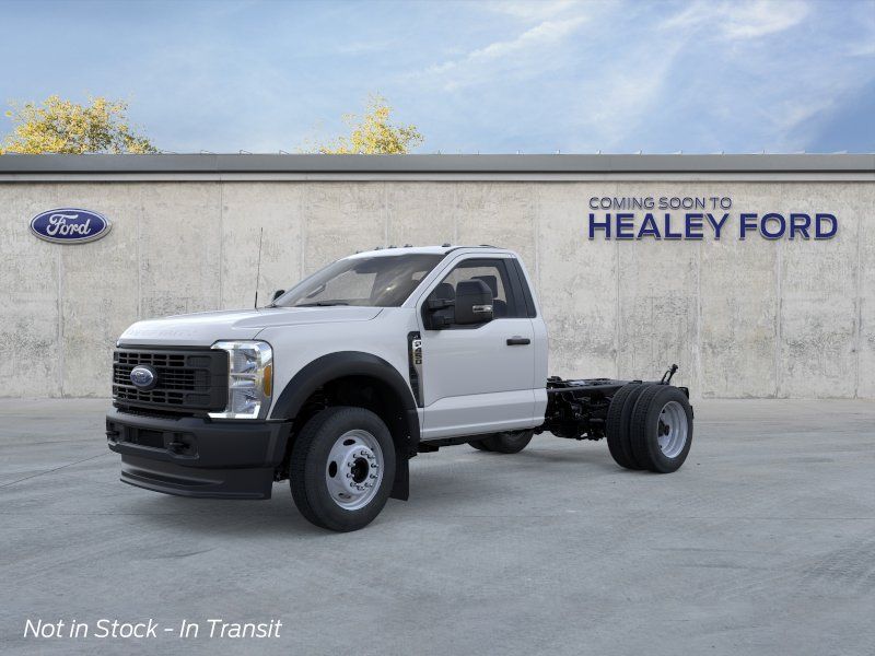 Photo view of 2026 Ford Super Duty F-450 DRW in White