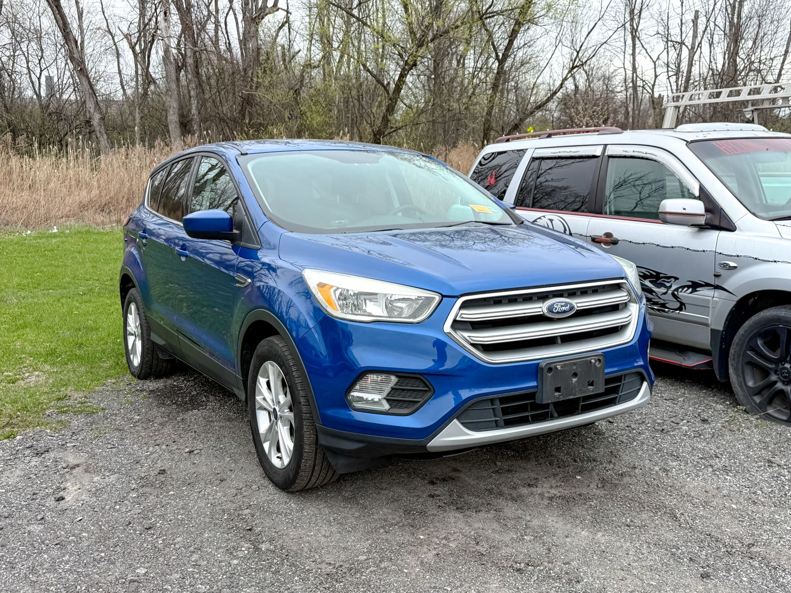 Photo view of 2017 Ford Escape in Blue