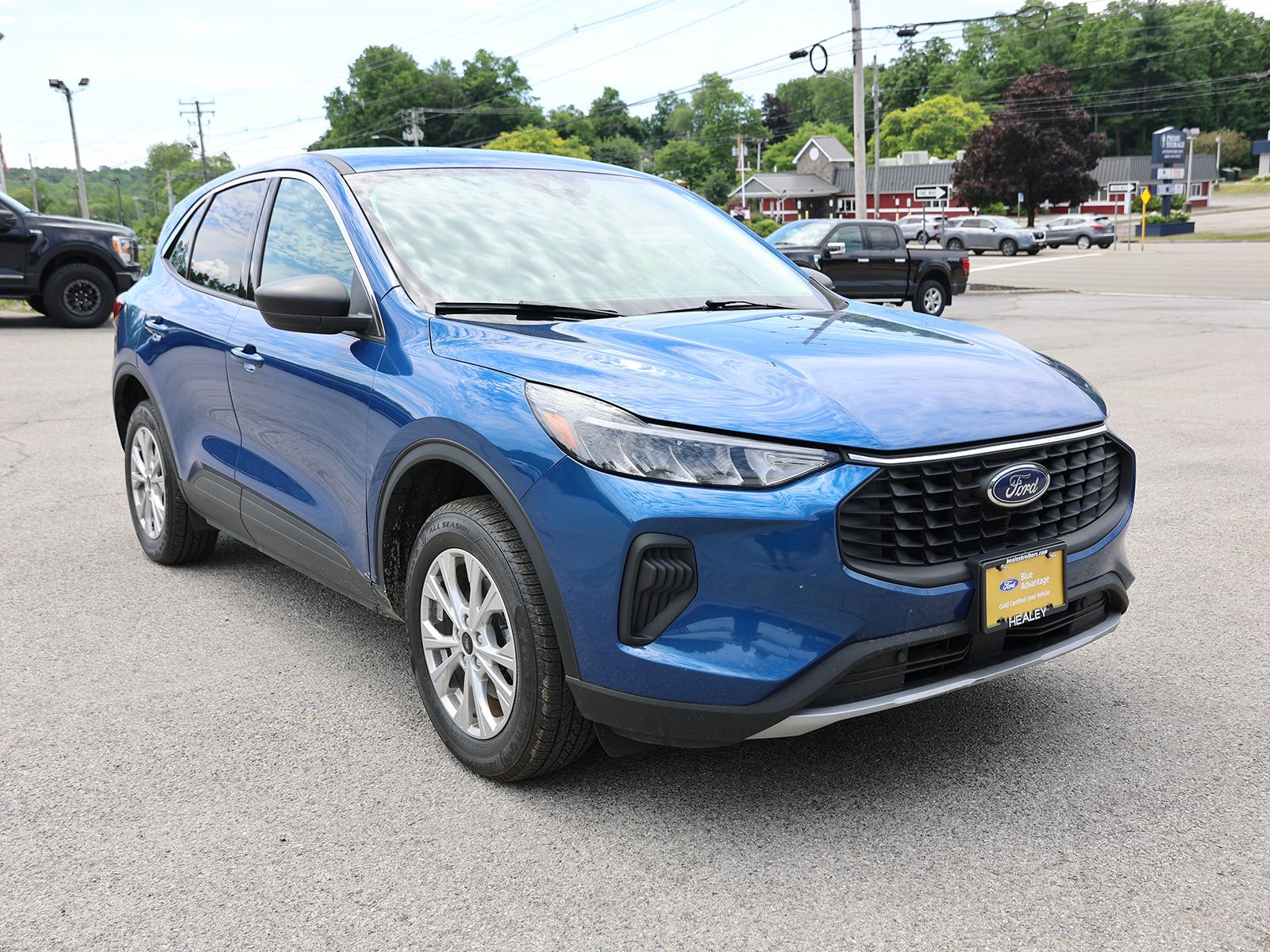 Photo view of 2023 Ford Escape in Blue