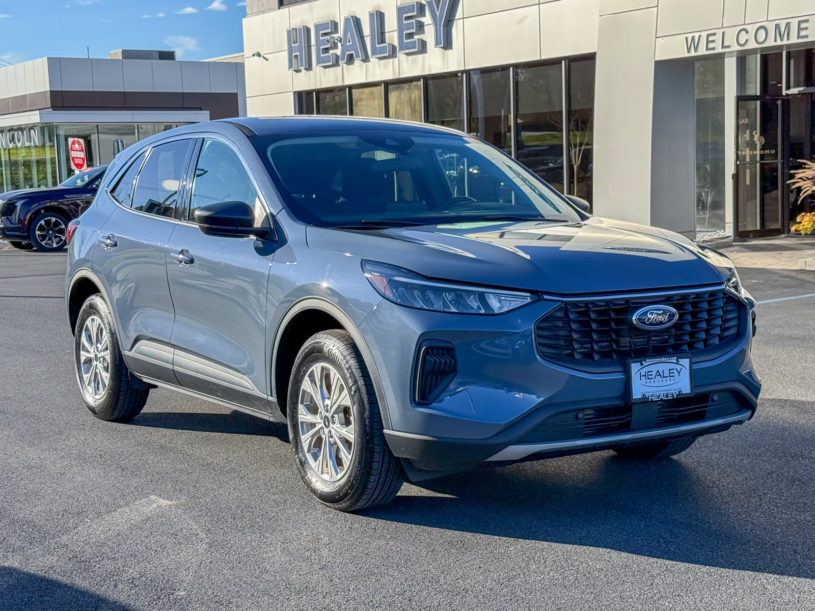 Photo view of 2024 Ford Escape in Blue