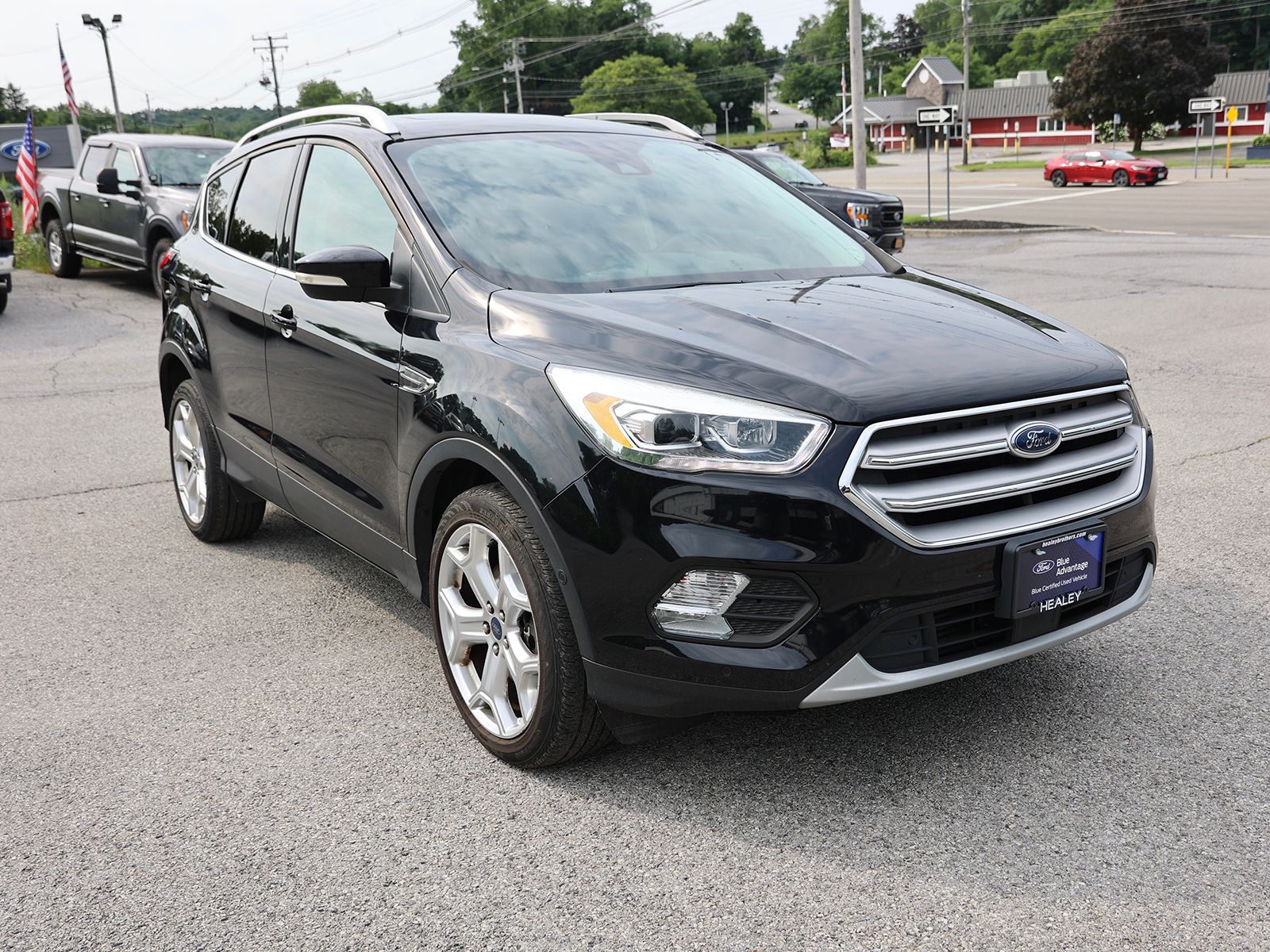 Photo view of 2019 Ford Escape in Black