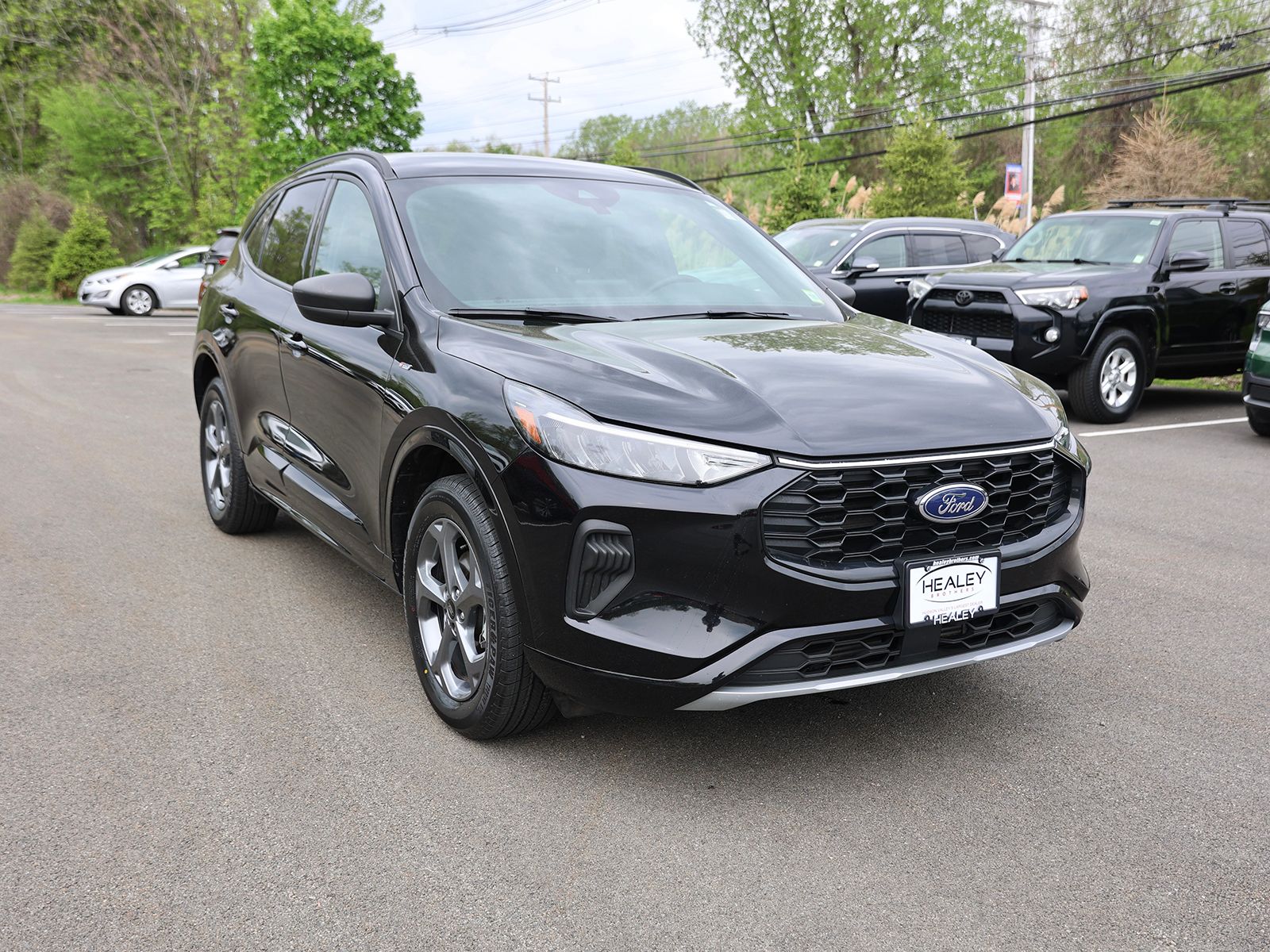 Photo view of 2024 Ford Escape in Black