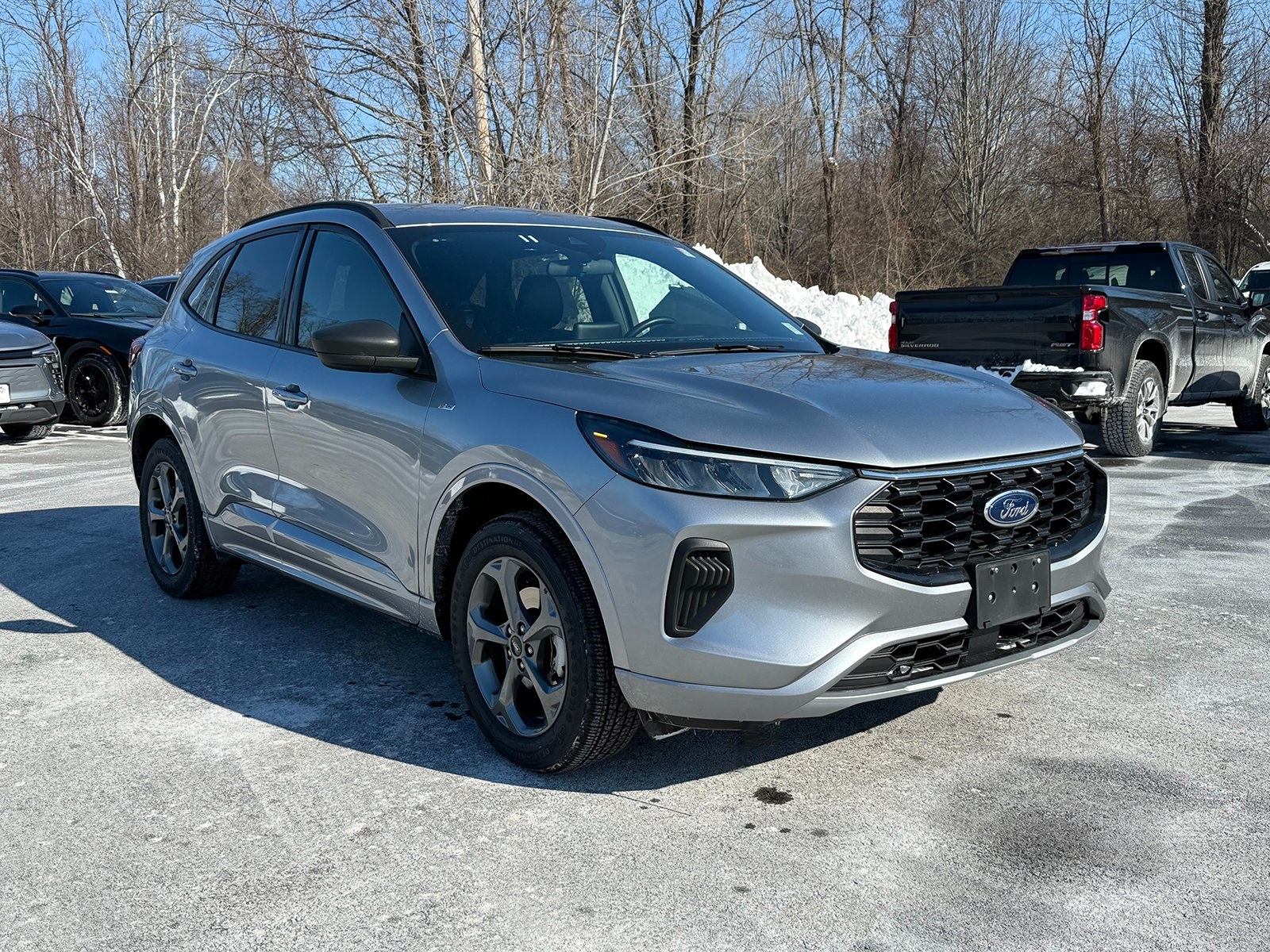 Photo view of 2024 Ford Escape in Silver