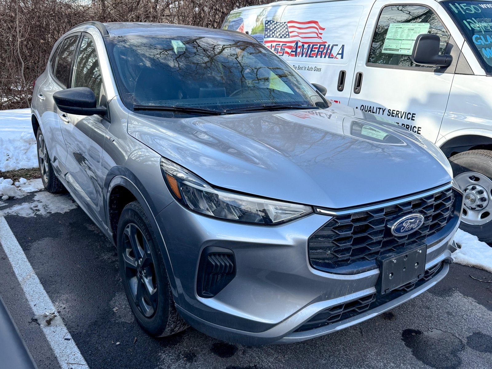 Photo view of 2024 Ford Escape in Silver
