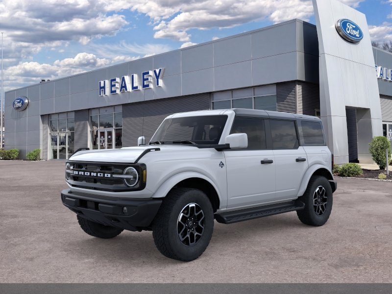 Photo view of 2026 Ford Bronco in White