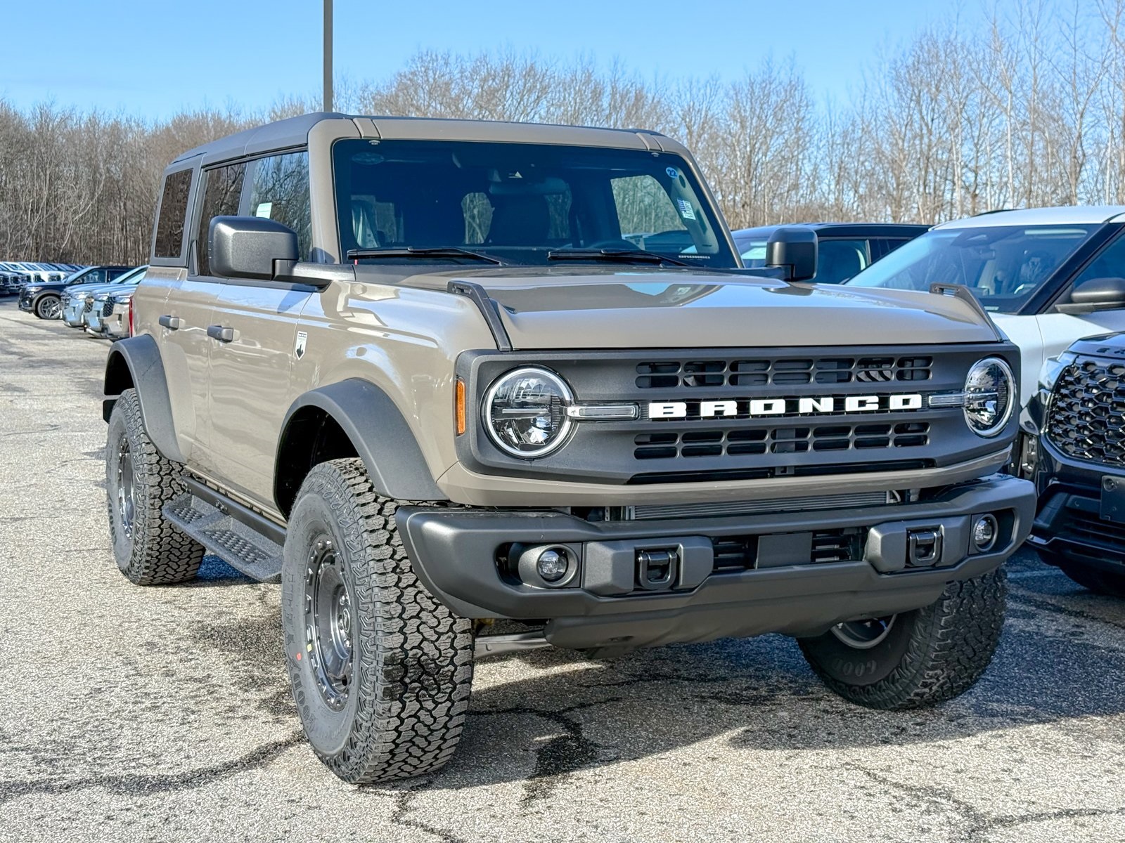 Photo view of 2025 Ford Bronco in Gray