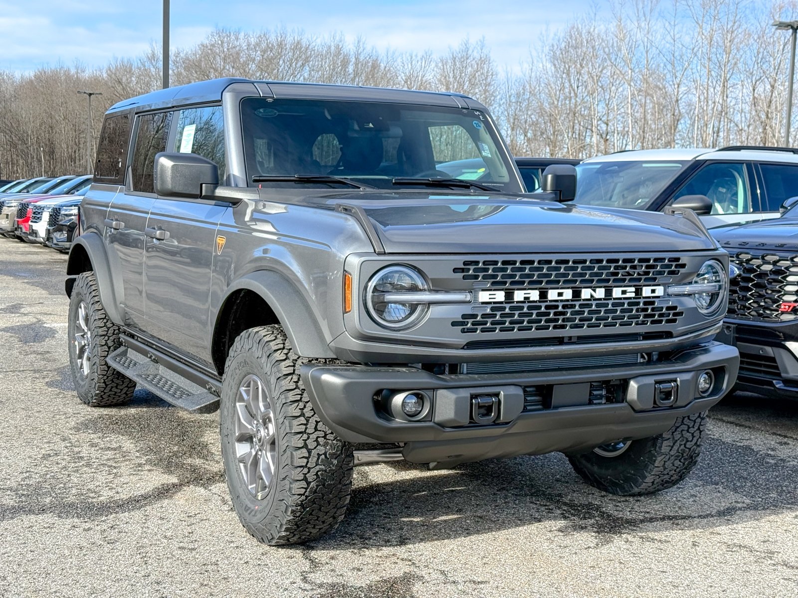 Photo view of 2025 Ford Bronco in Gray