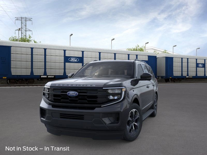 Photo view of 2026 Ford Expedition in Gray