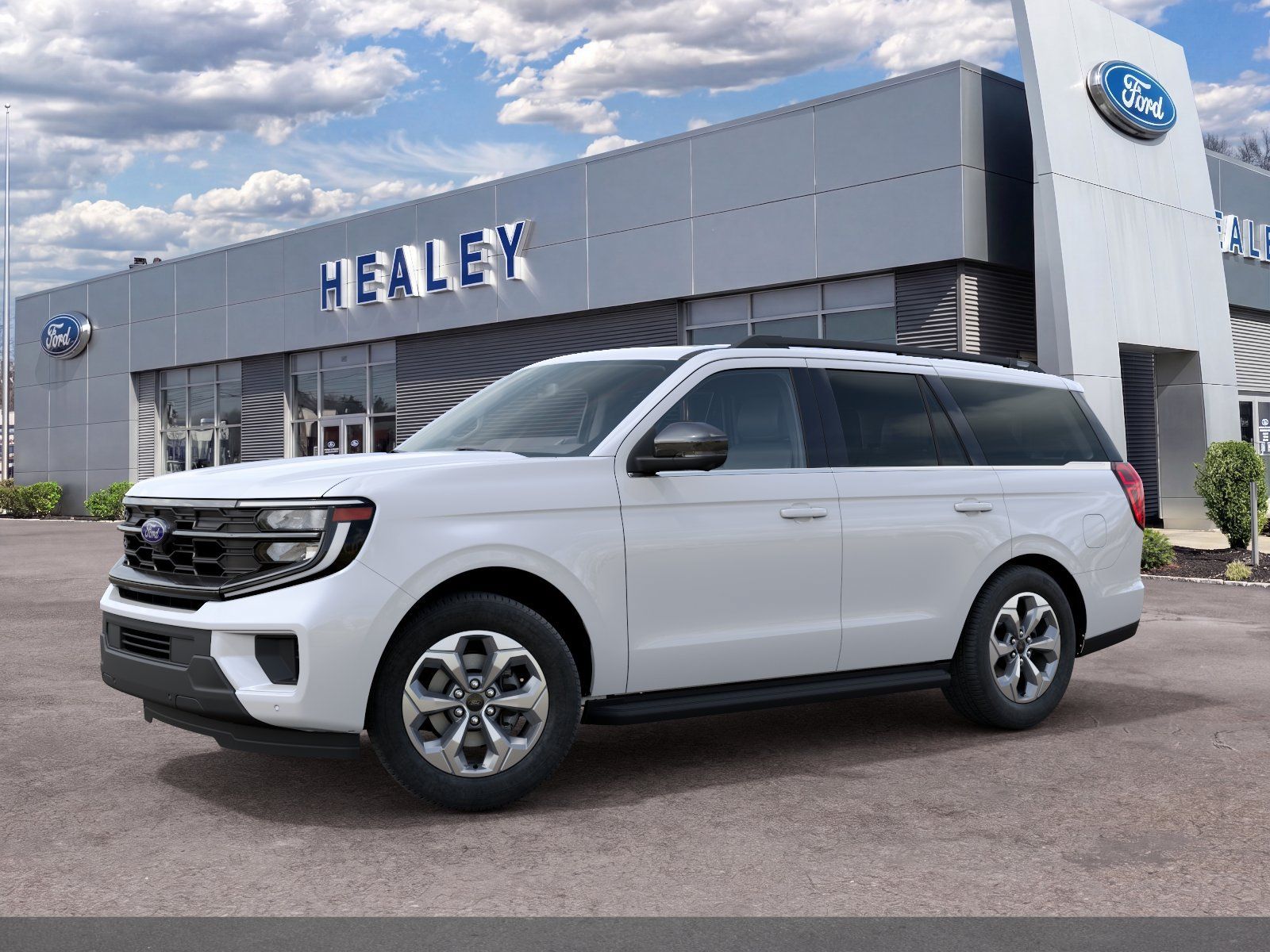 Photo view of 2027 Ford Expedition in White