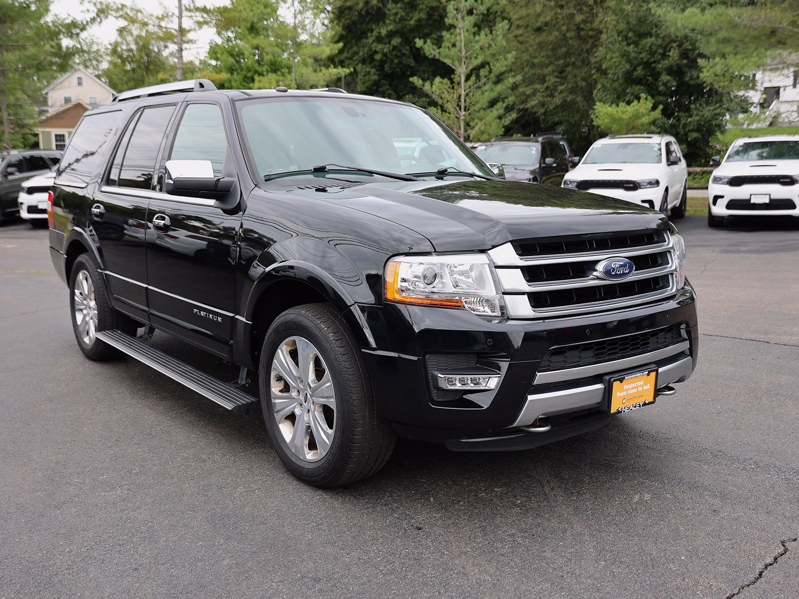 Photo view of 2016 Ford Expedition in Black
