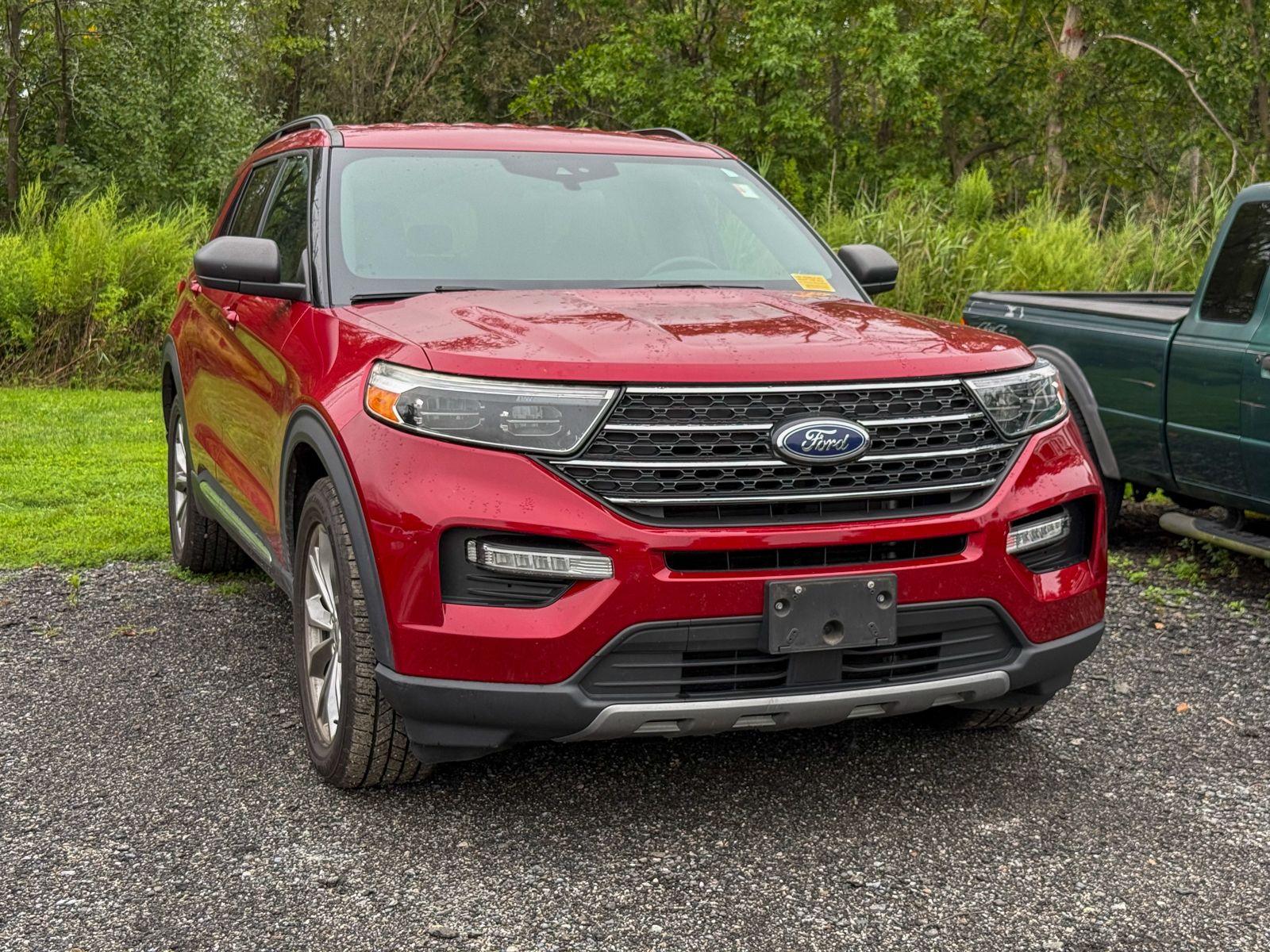 Photo view of 2020 Ford Explorer in Red