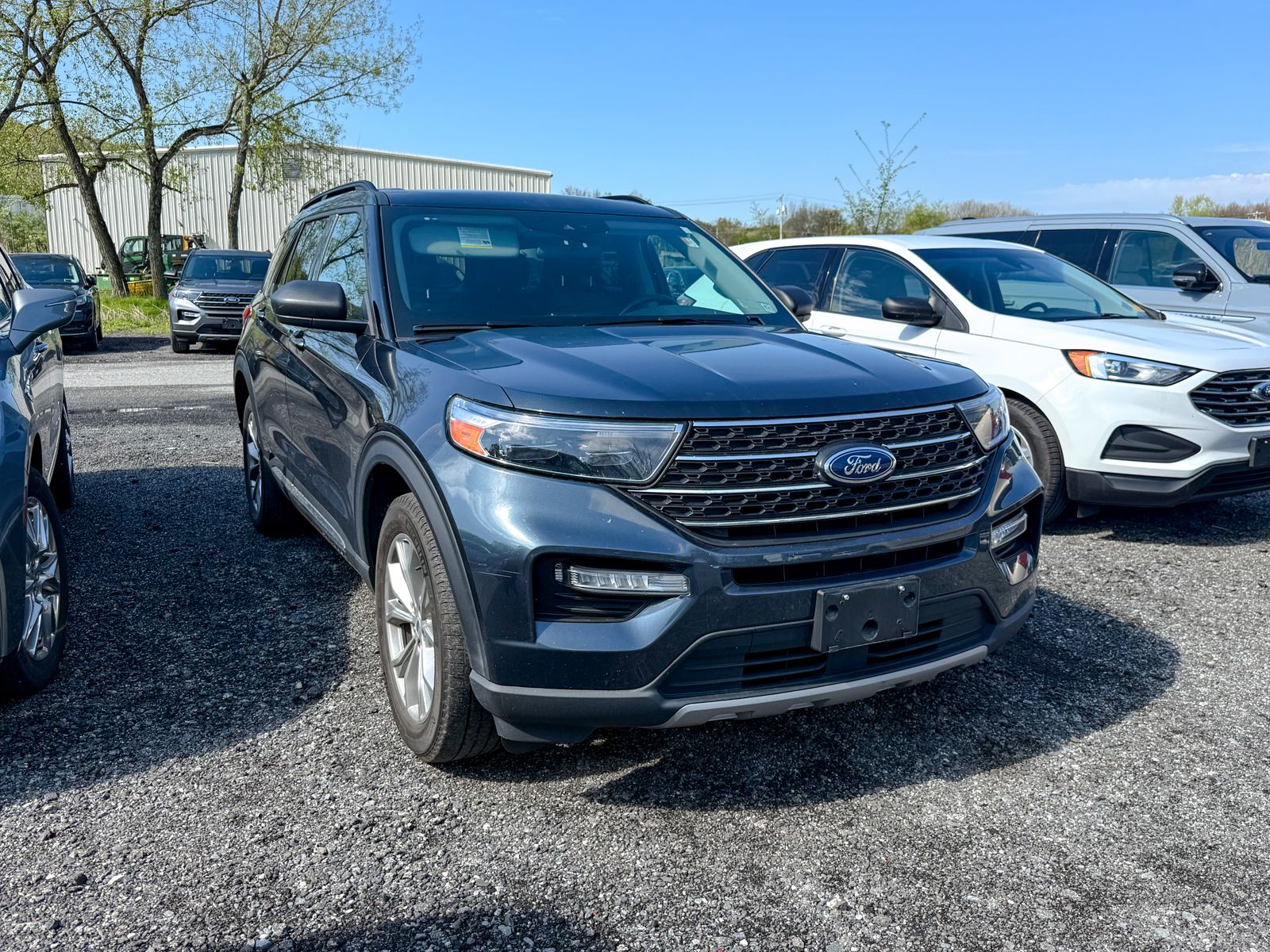 Photo view of 2023 Ford Explorer in Blue