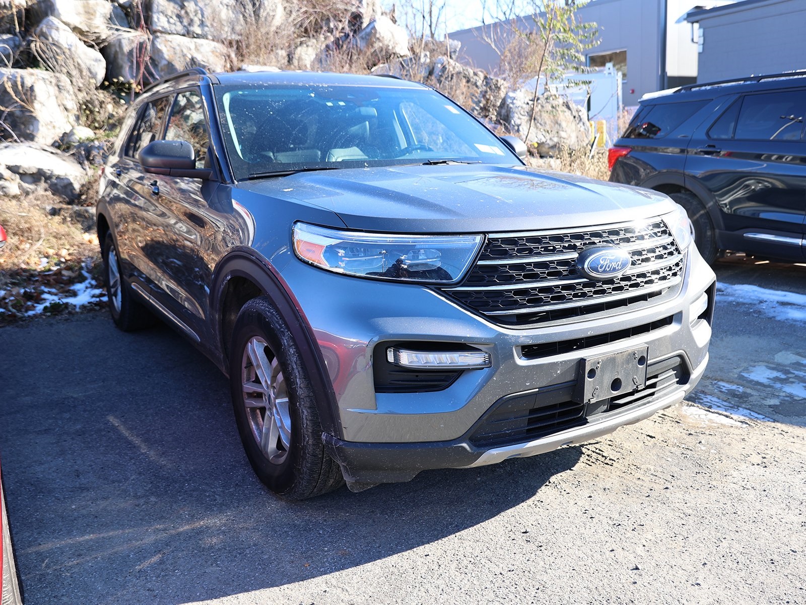 Photo view of 2023 Ford Explorer in Gray