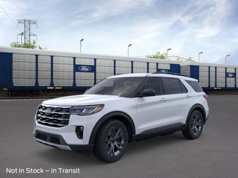 Photo view of 2026 Ford Explorer in White