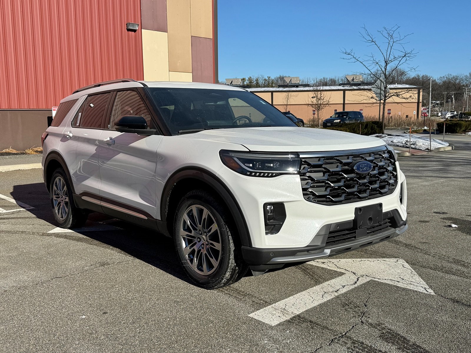 Photo view of 2026 Ford Explorer in White