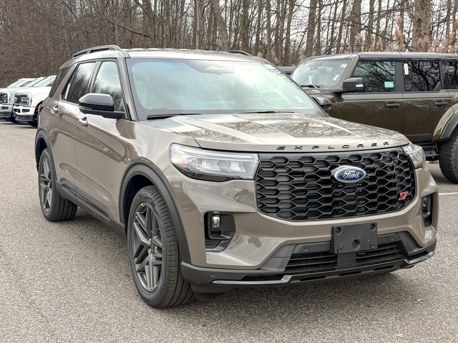 Photo view of 2026 Ford Explorer in Gray