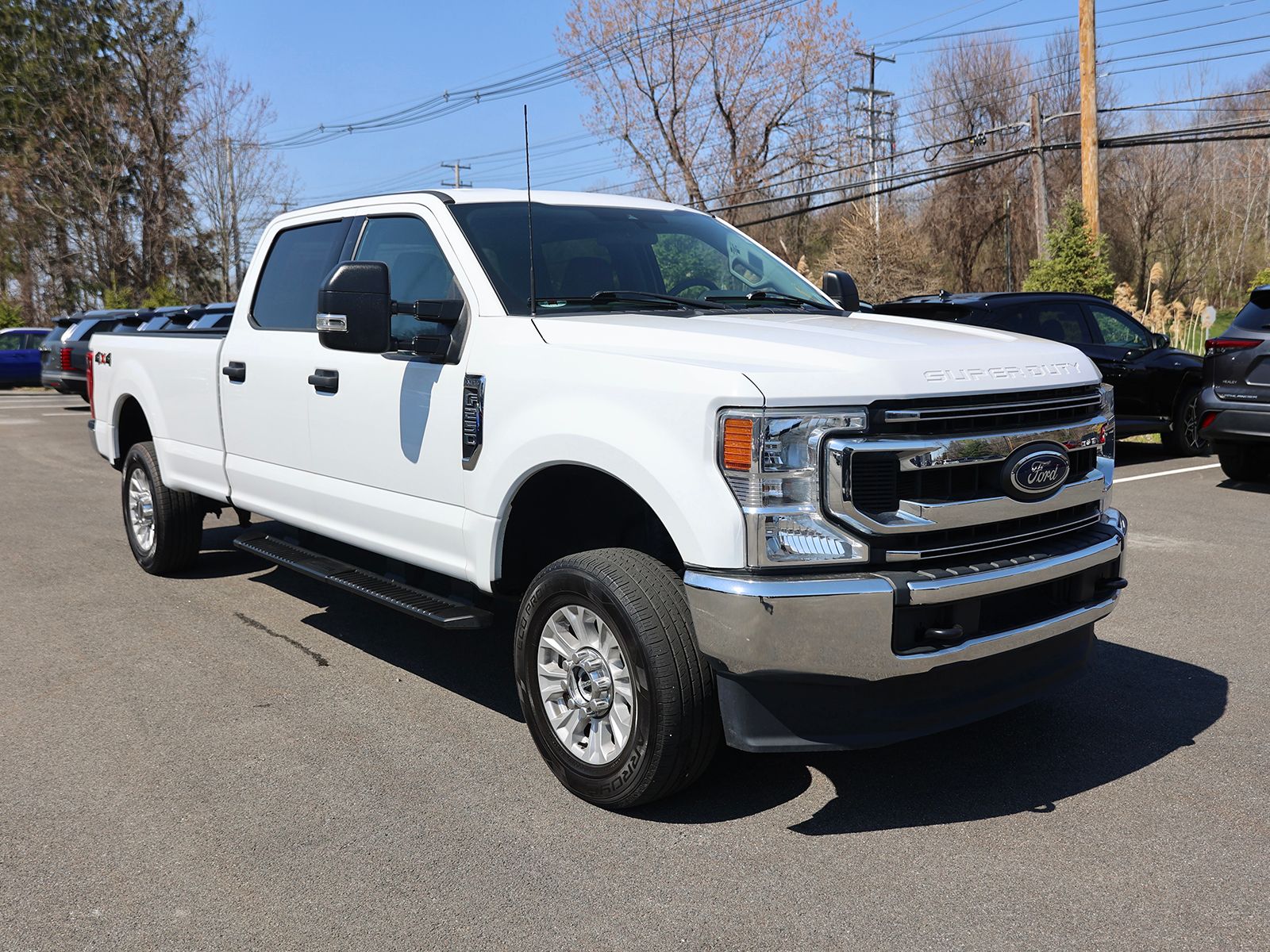 Photo view of 2022 Ford Super Duty in White