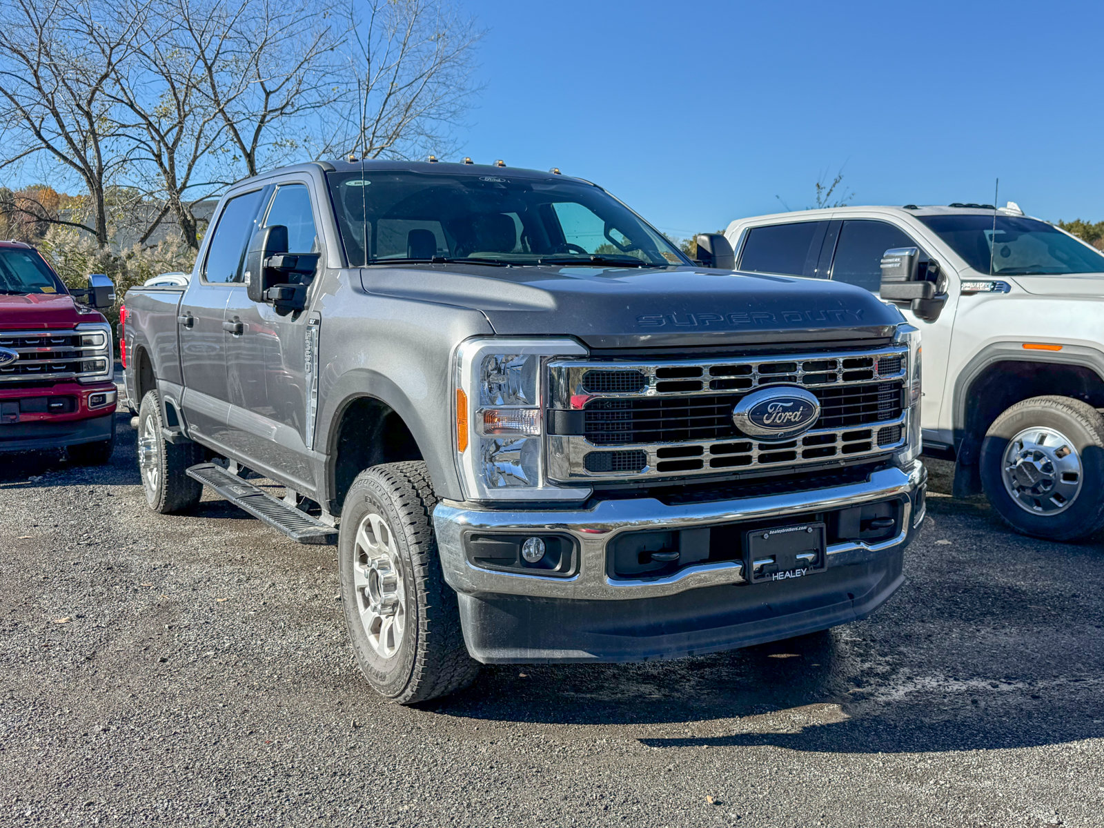 Photo view of 2024 Ford Super Duty in Gray