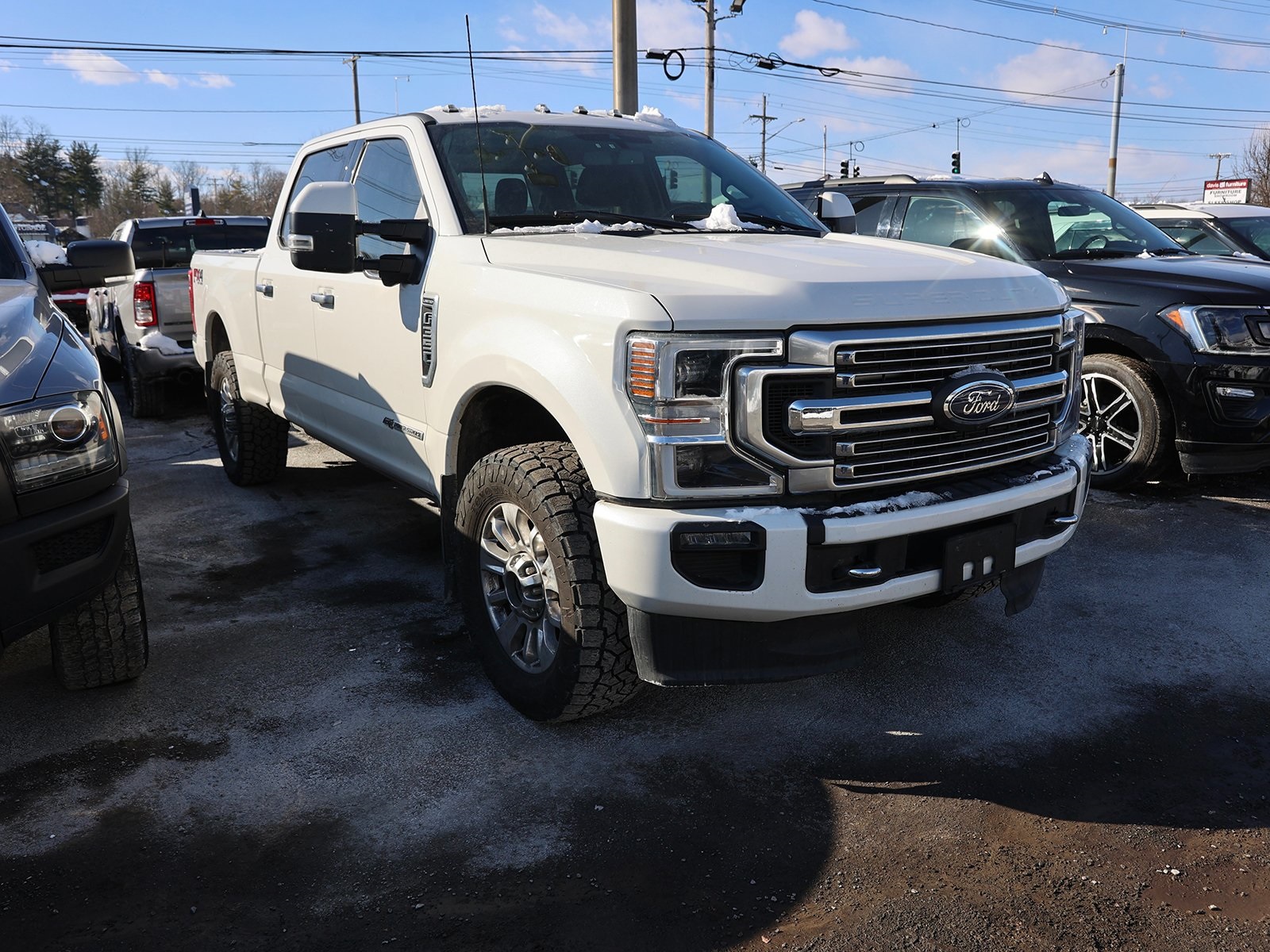 Photo view of 2022 Ford Super Duty in White
