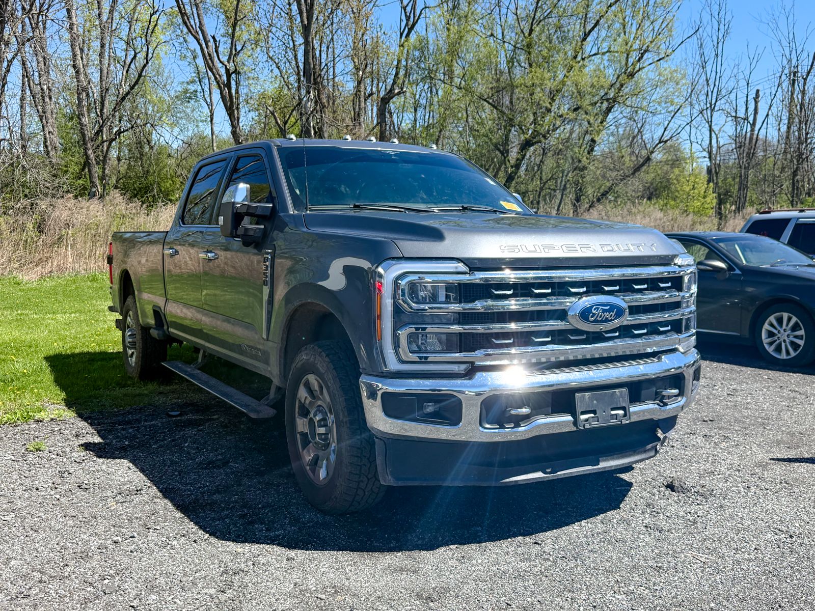 Photo view of 2023 Ford Super Duty in Gray