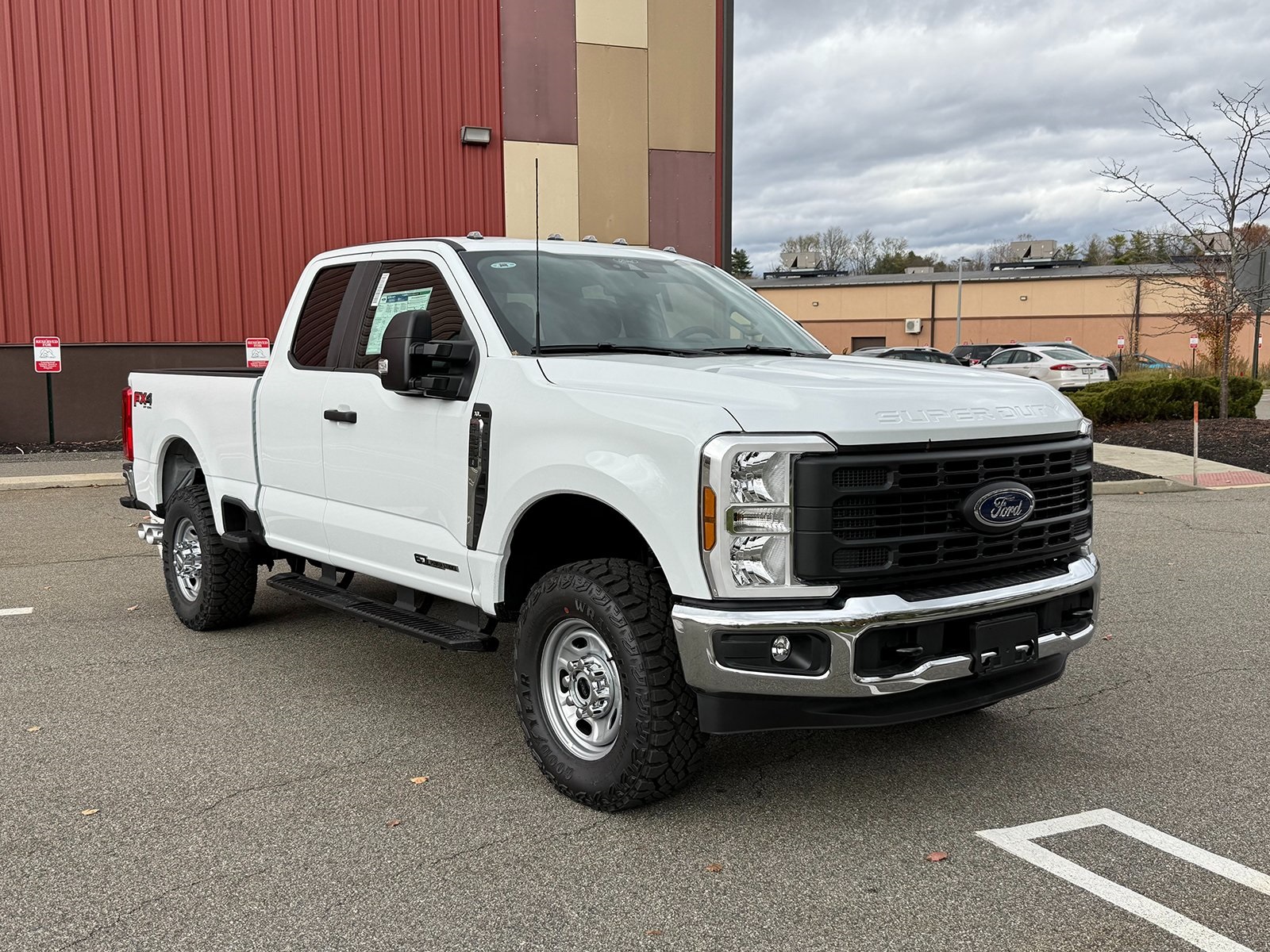 Photo view of 2026 Ford Super Duty in White