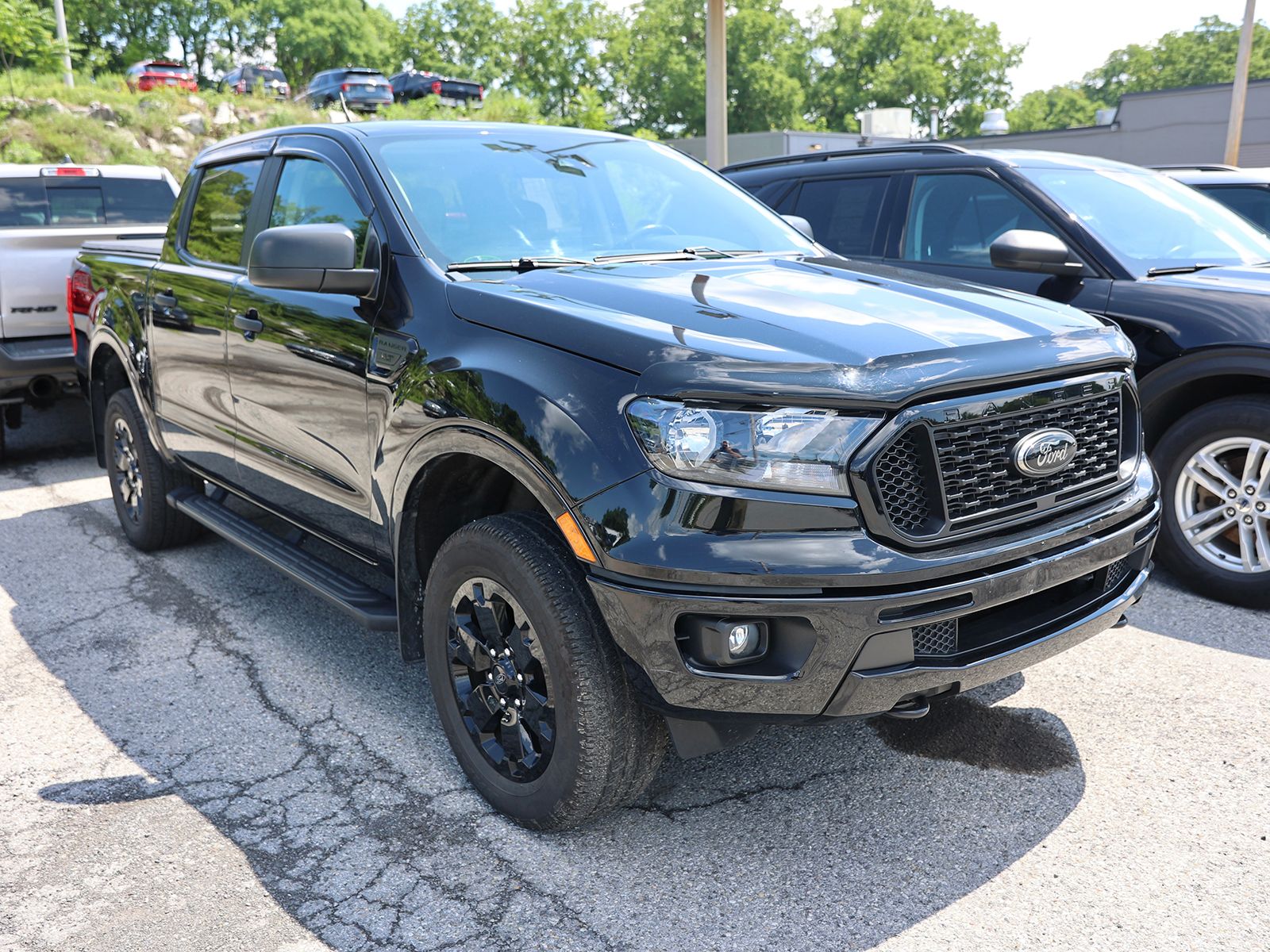Photo view of 2021 Ford Ranger in Black