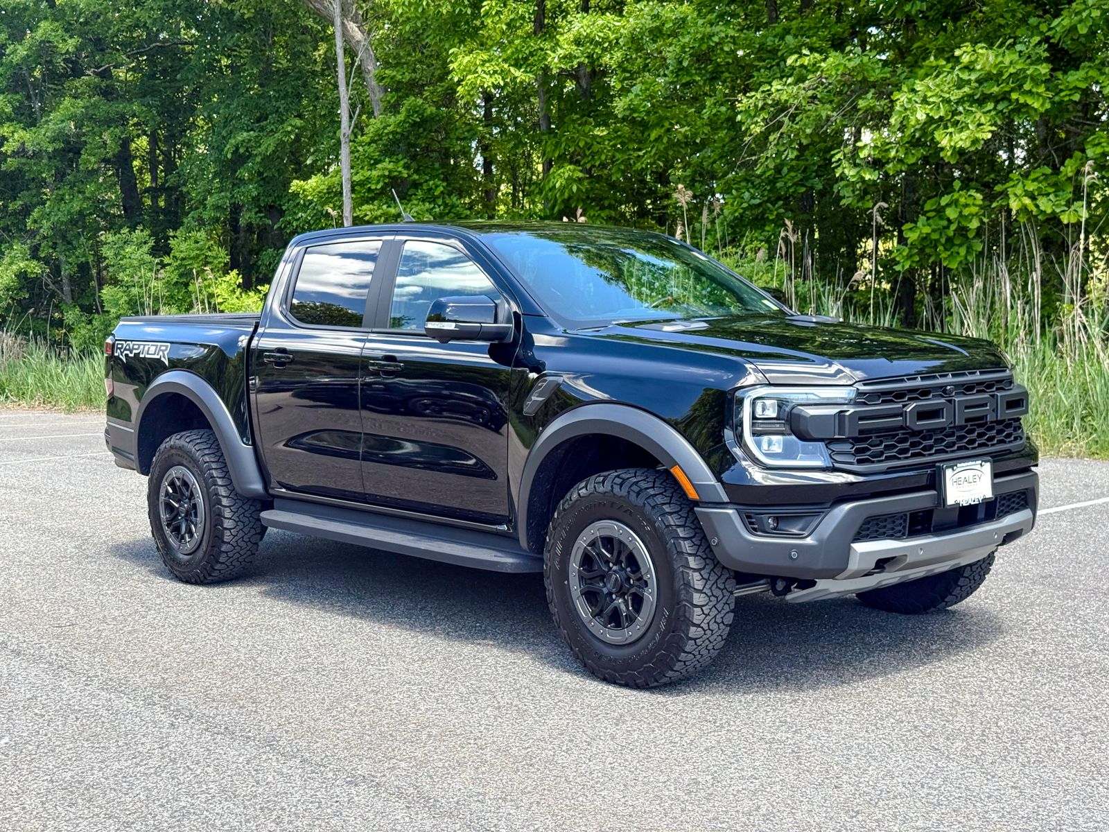 Photo view of 2024 Ford Ranger in Black