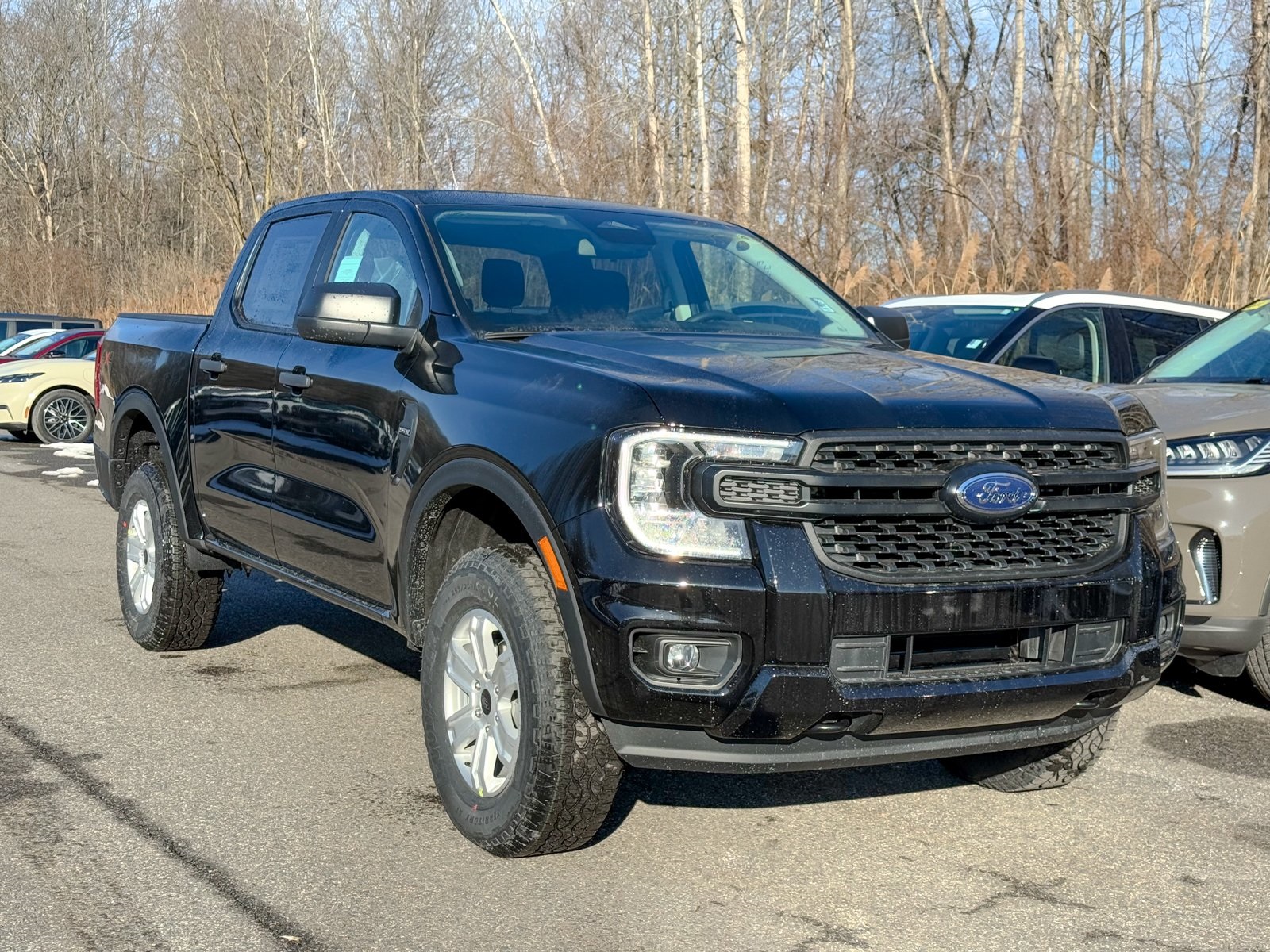 Photo view of 2025 Ford Ranger in Black
