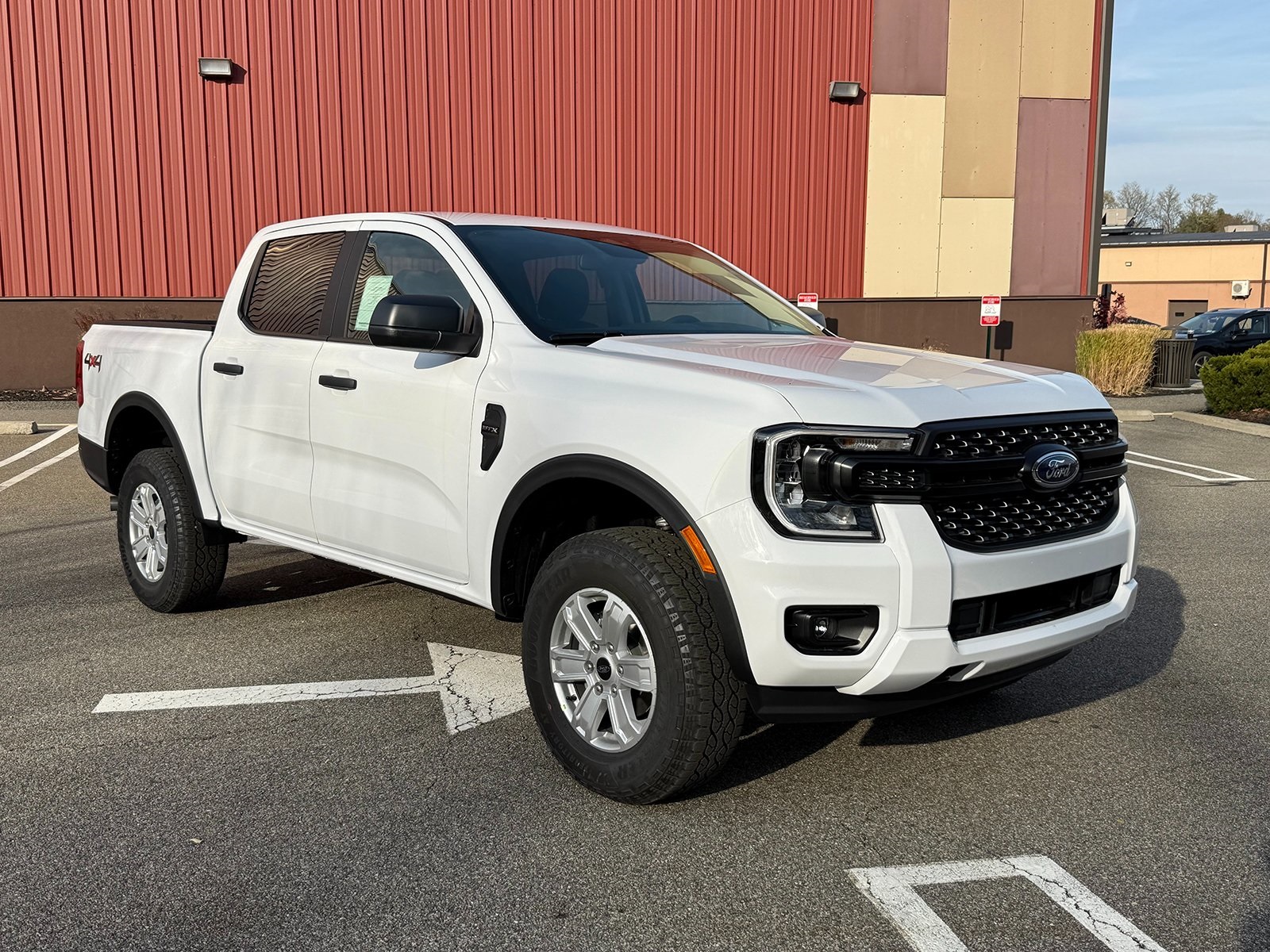 Photo view of 2025 Ford Ranger in White