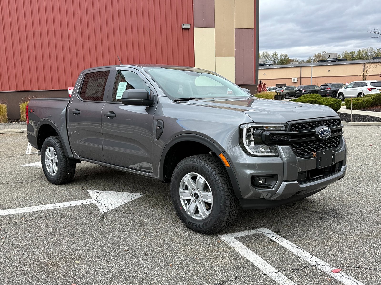 Photo view of 2025 Ford Ranger in Gray