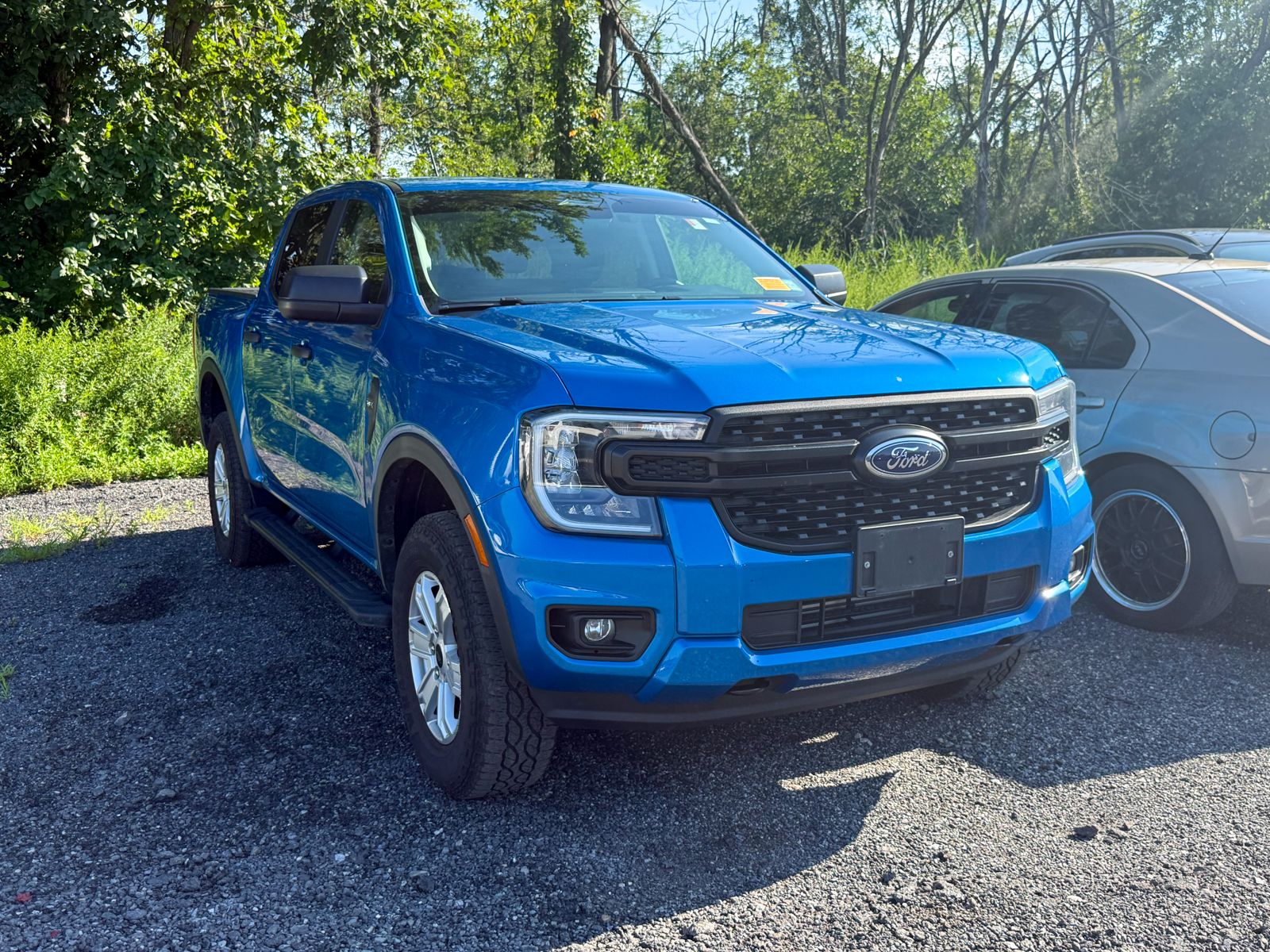 Photo view of 2024 Ford Ranger in Blue