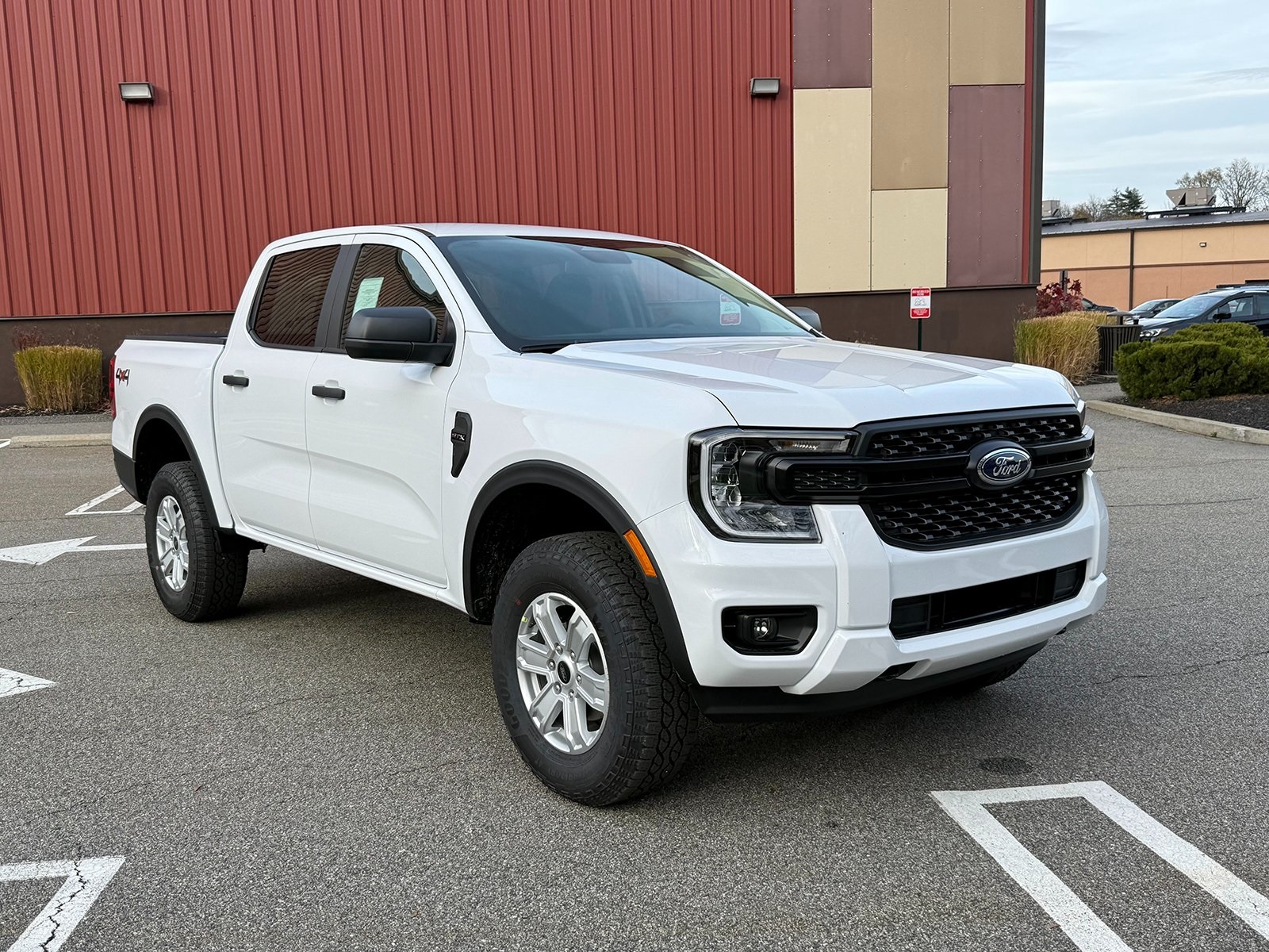 Photo view of 2025 Ford Ranger in White