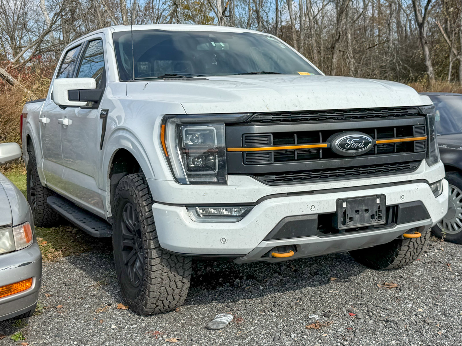 Photo view of 2022 Ford F-150 in White