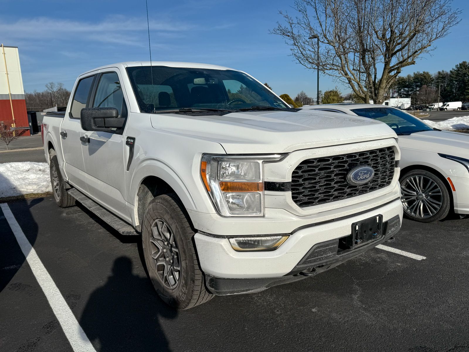 Photo view of 2021 Ford F-150 in White