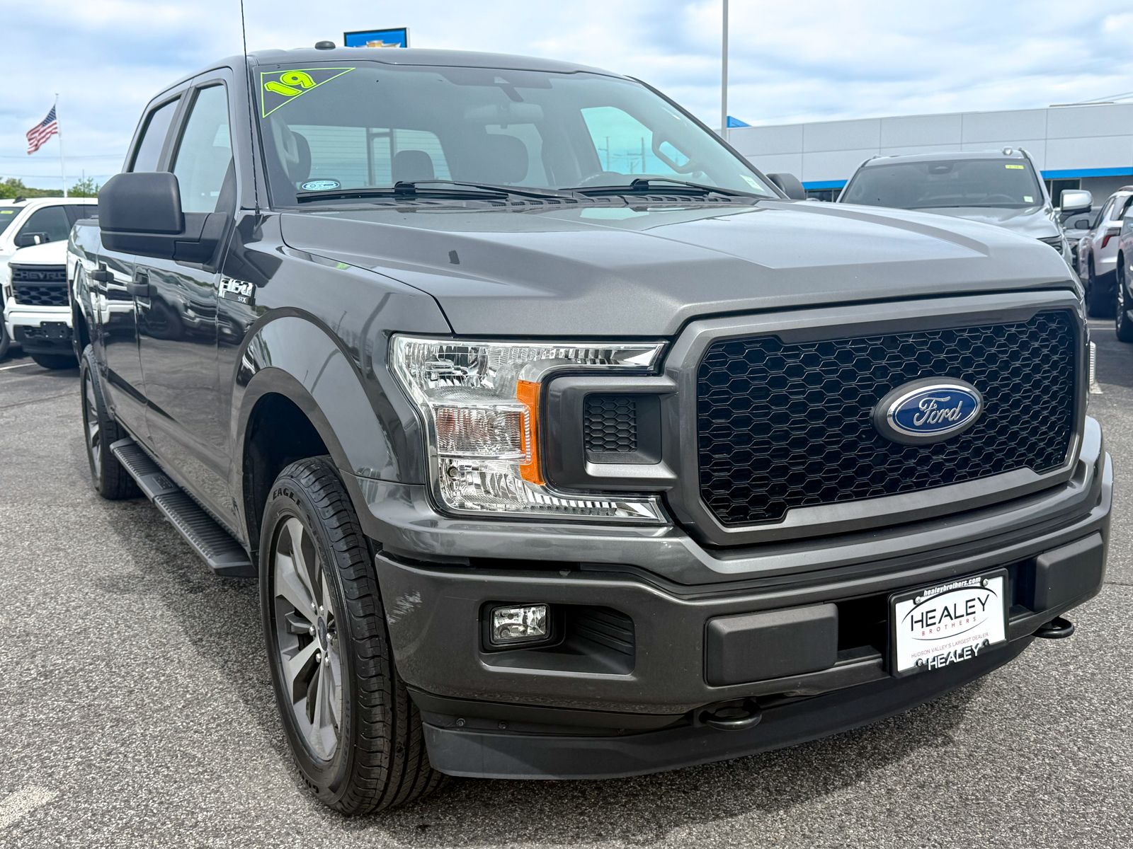 Photo view of 2019 Ford F-150 in Gray