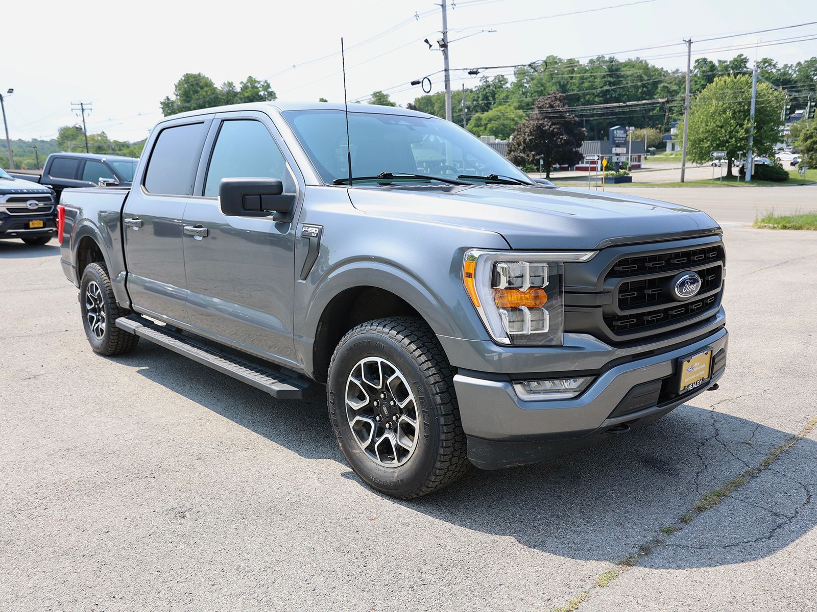Photo view of 2023 Ford F-150 in Gray