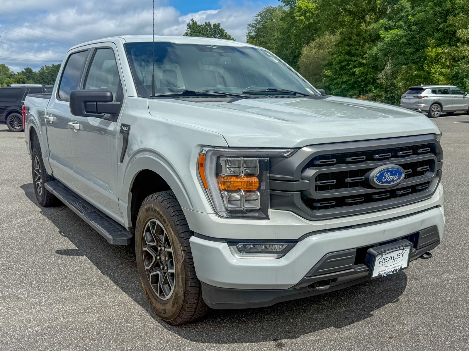 Photo view of 2023 Ford F-150 in Gray