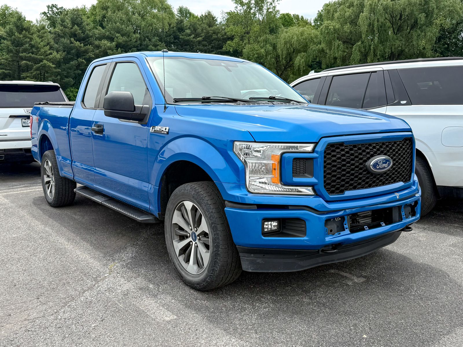 Photo view of 2019 Ford F-150 in Black