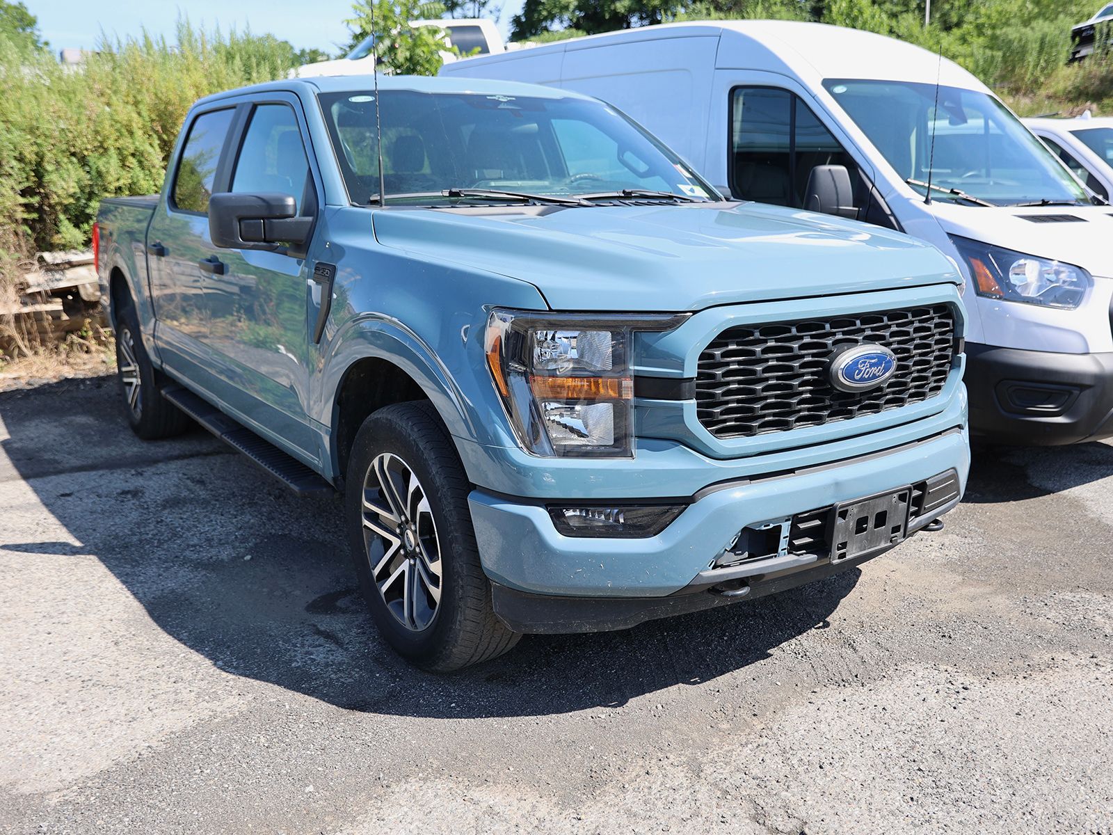 Photo view of 2023 Ford F-150 in Blue