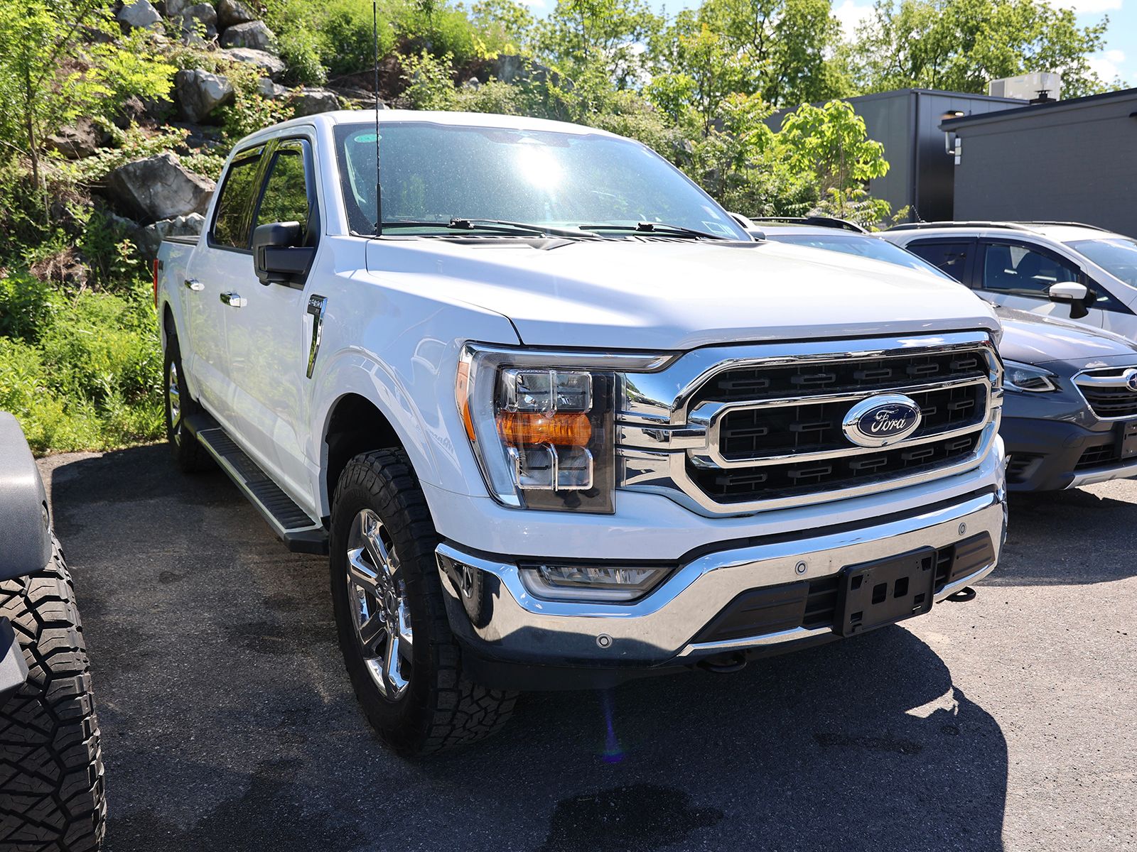 Photo view of 2023 Ford F-150 in White