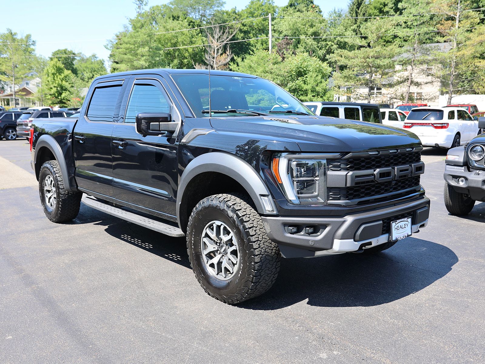 Photo view of 2021 Ford F-150 in Black