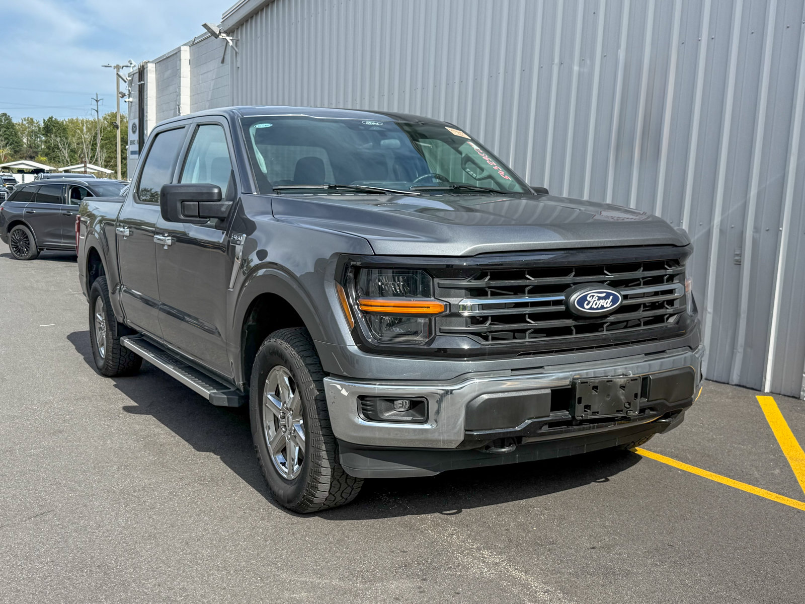 Photo view of 2025 Ford F-150 in Gray
