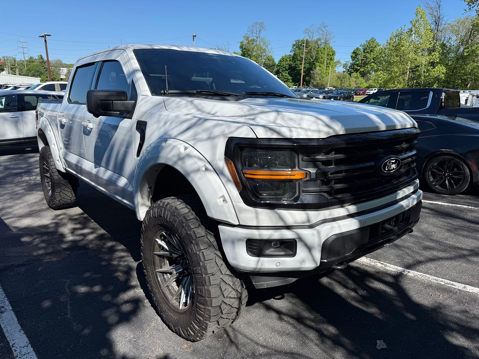 Photo view of 2024 Ford F-150 in White