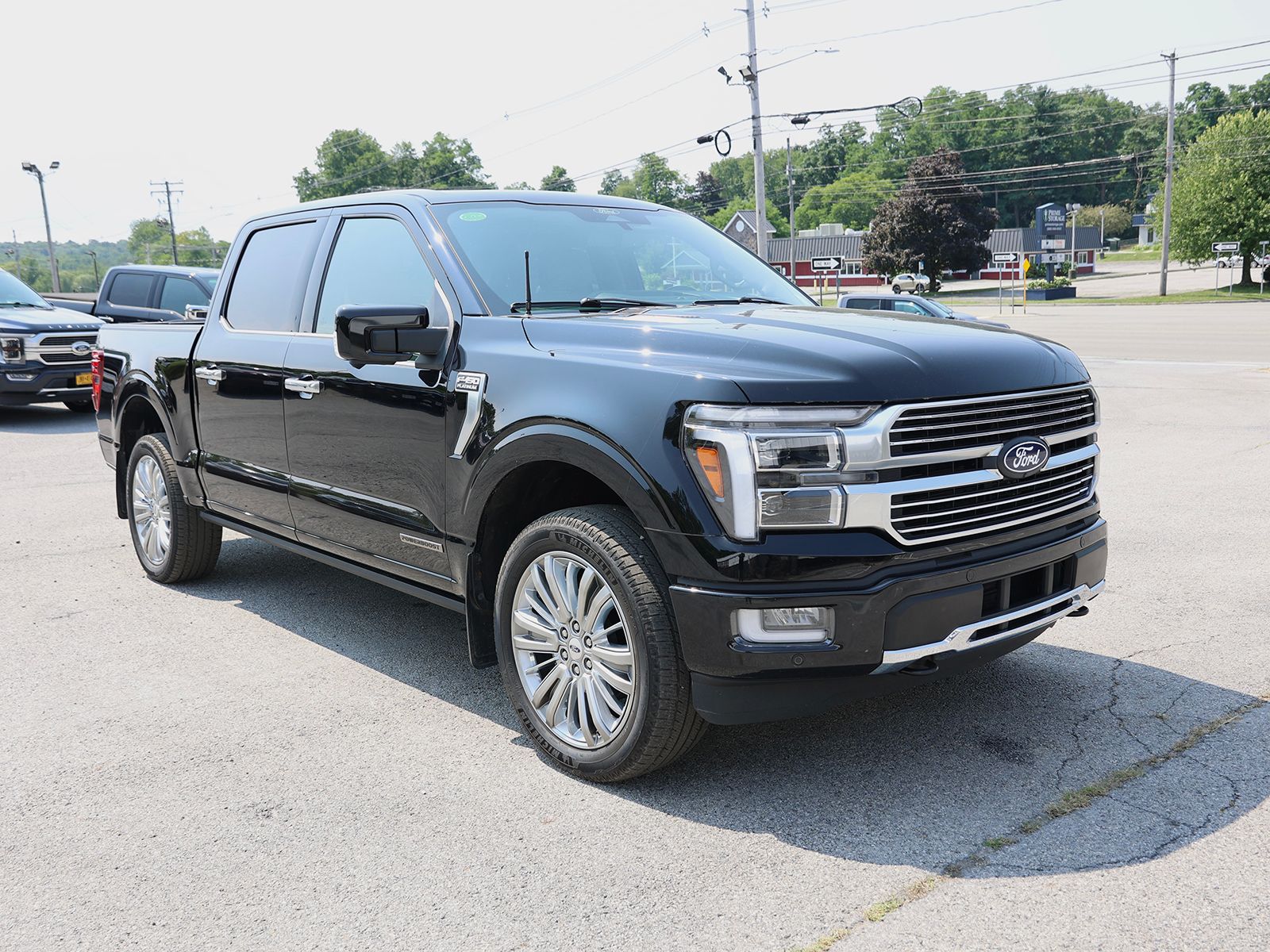 Photo view of 2025 Ford F-150 in Black
