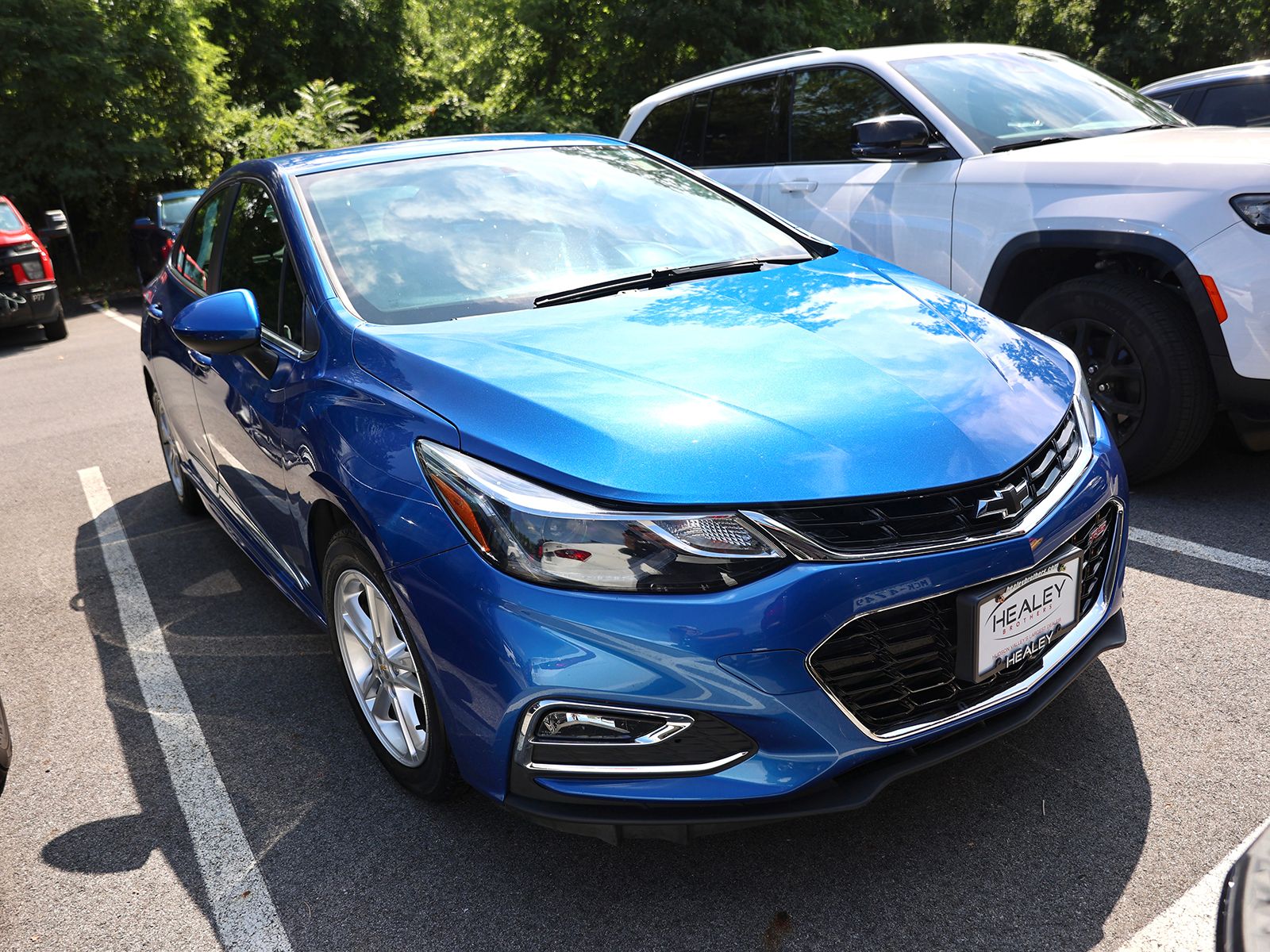 Photo view of 2018 Chevrolet Cruze in Blue