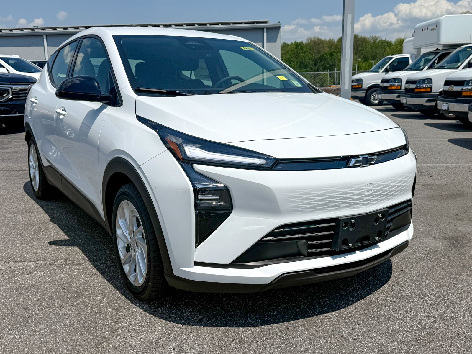 Photo view of 2027 Chevrolet Bolt in White