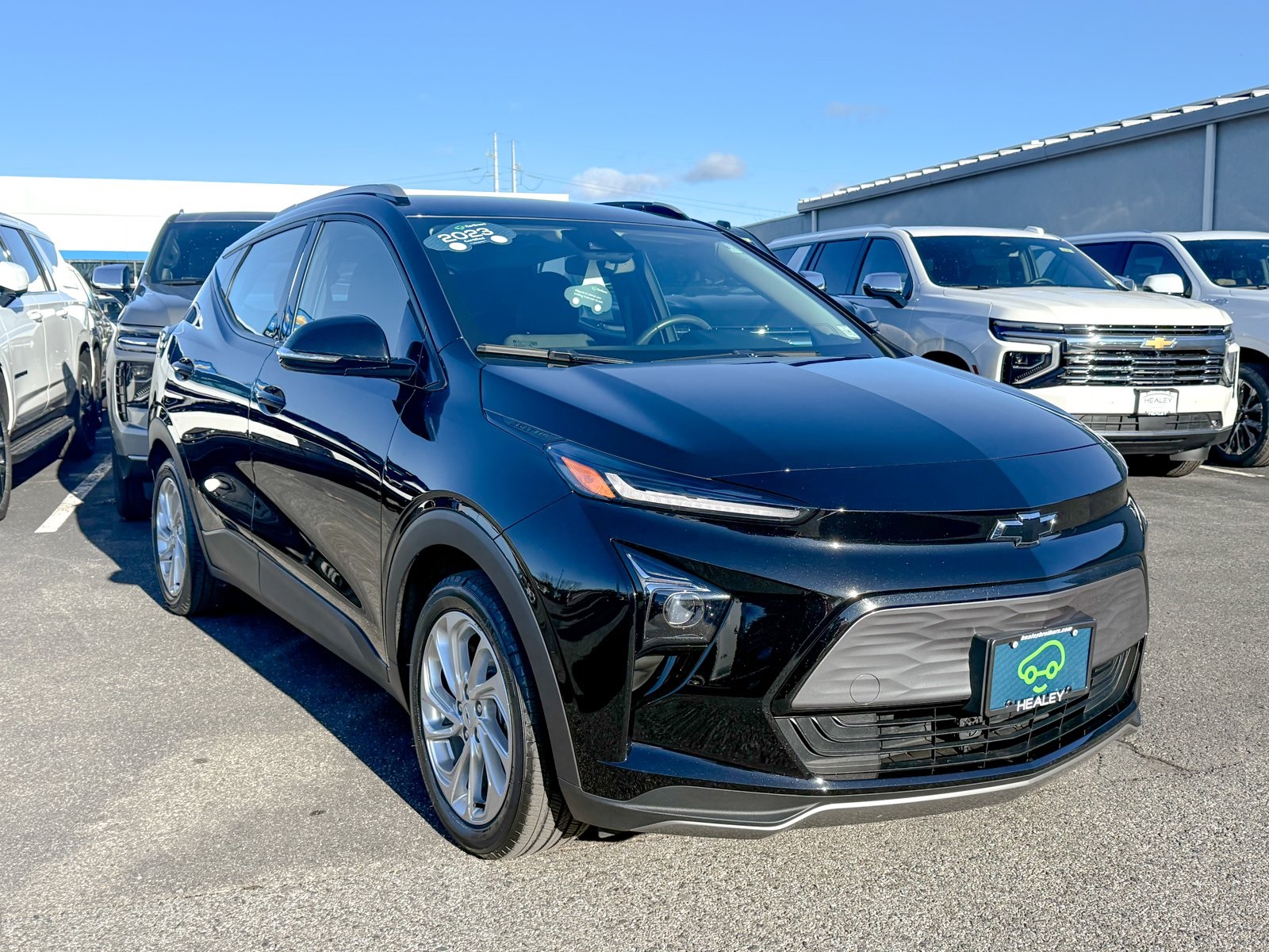 Photo view of 2023 Chevrolet Bolt EUV in Black