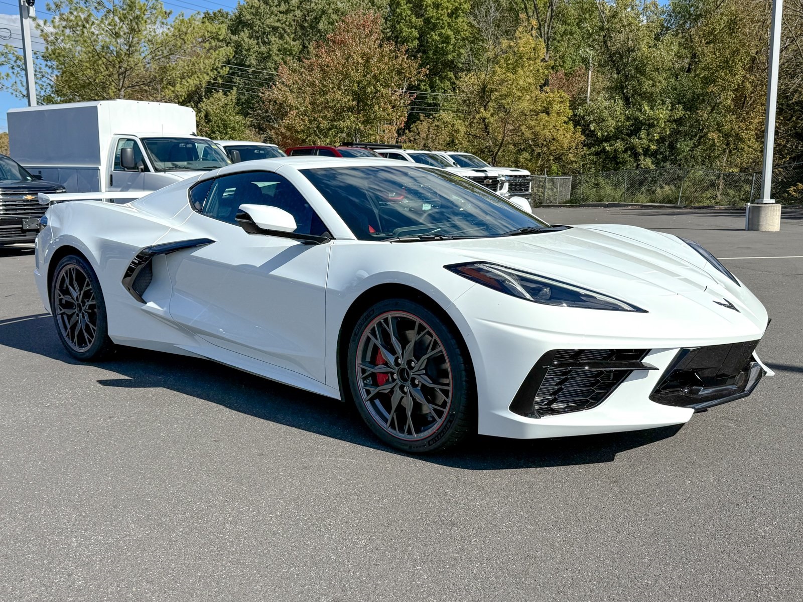 Photo view of 2026 Chevrolet Corvette Stingray in White