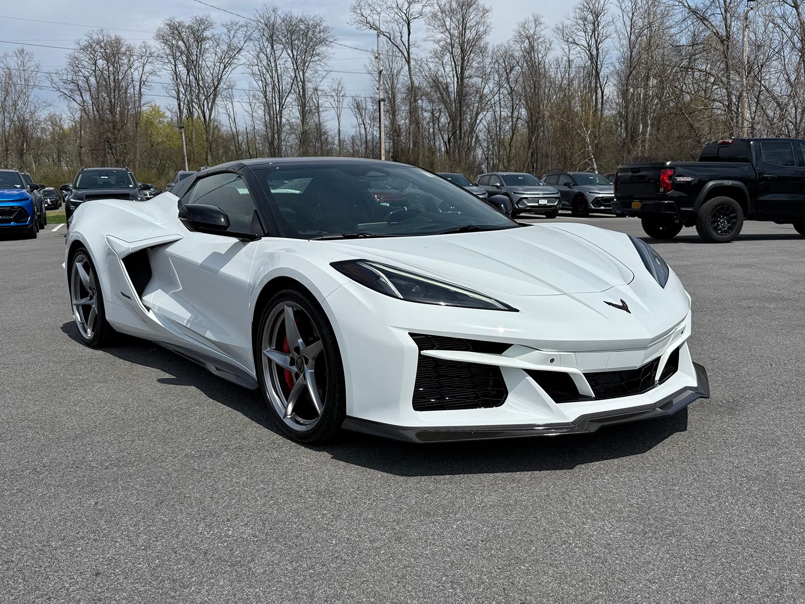 Photo view of 2025 Chevrolet Corvette in White